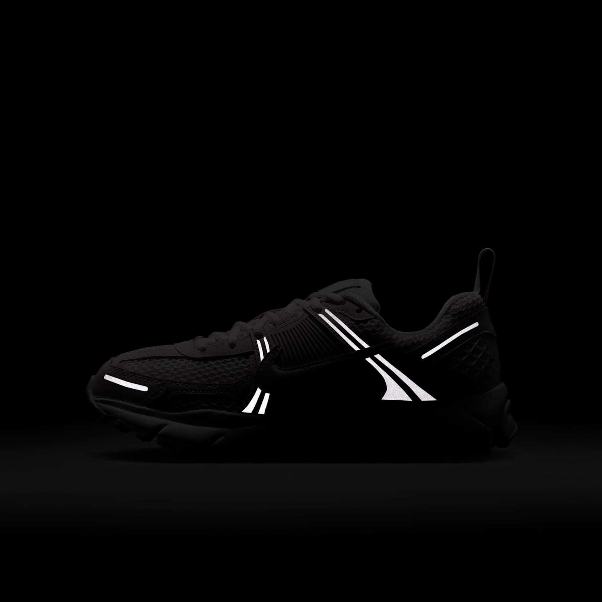 Tênis Nike Vomero 5 Infantil - Foto 12