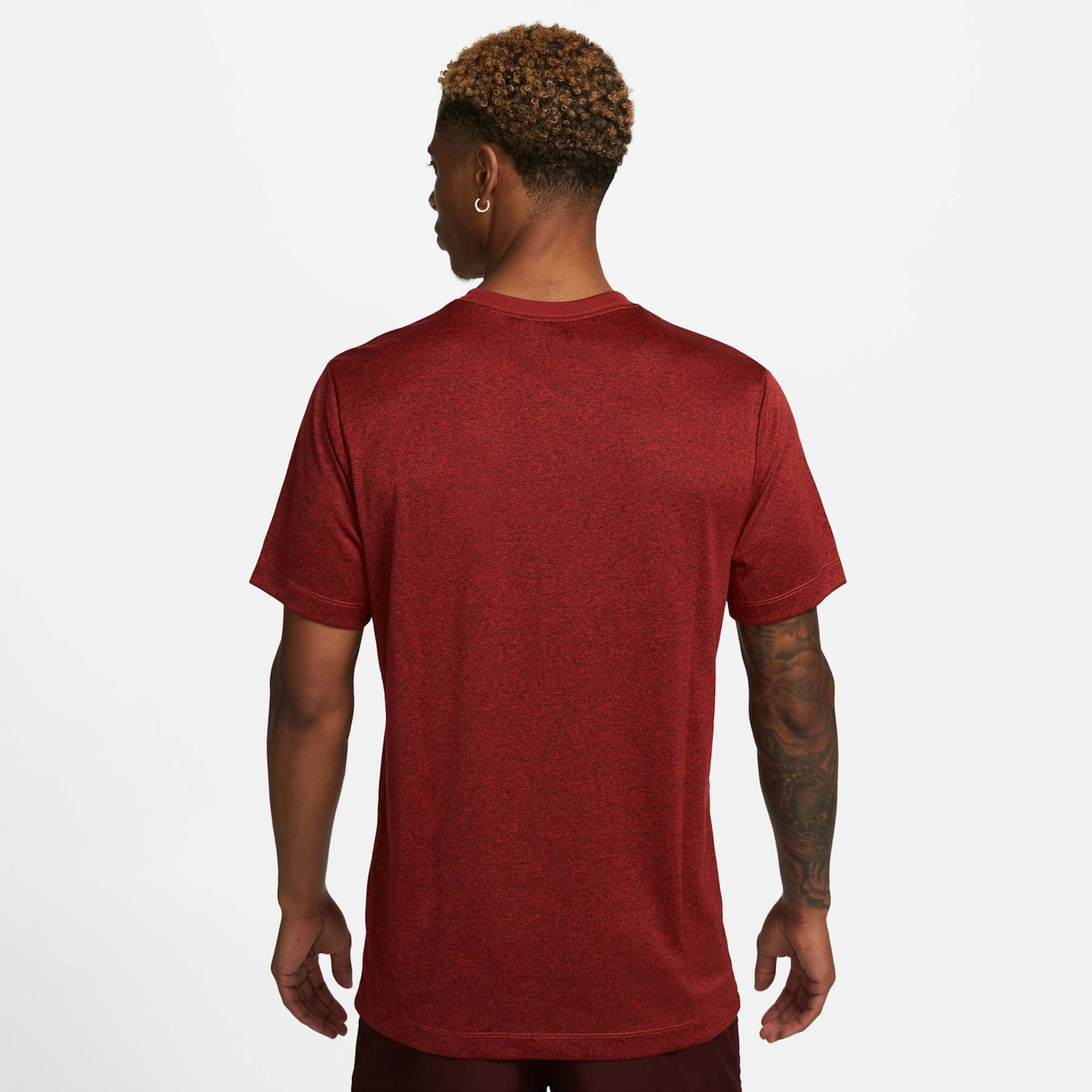 Camiseta Nike Dri-FIT Seasonal Masculina - Foto 2