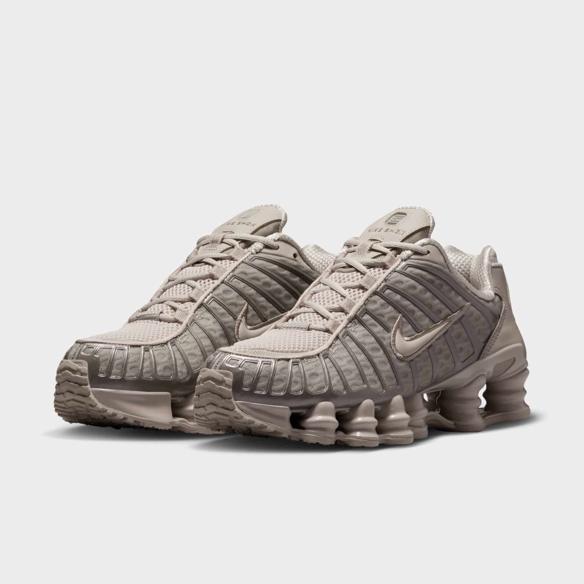 Tênis Nike Shox TL Feminino - Foto 5
