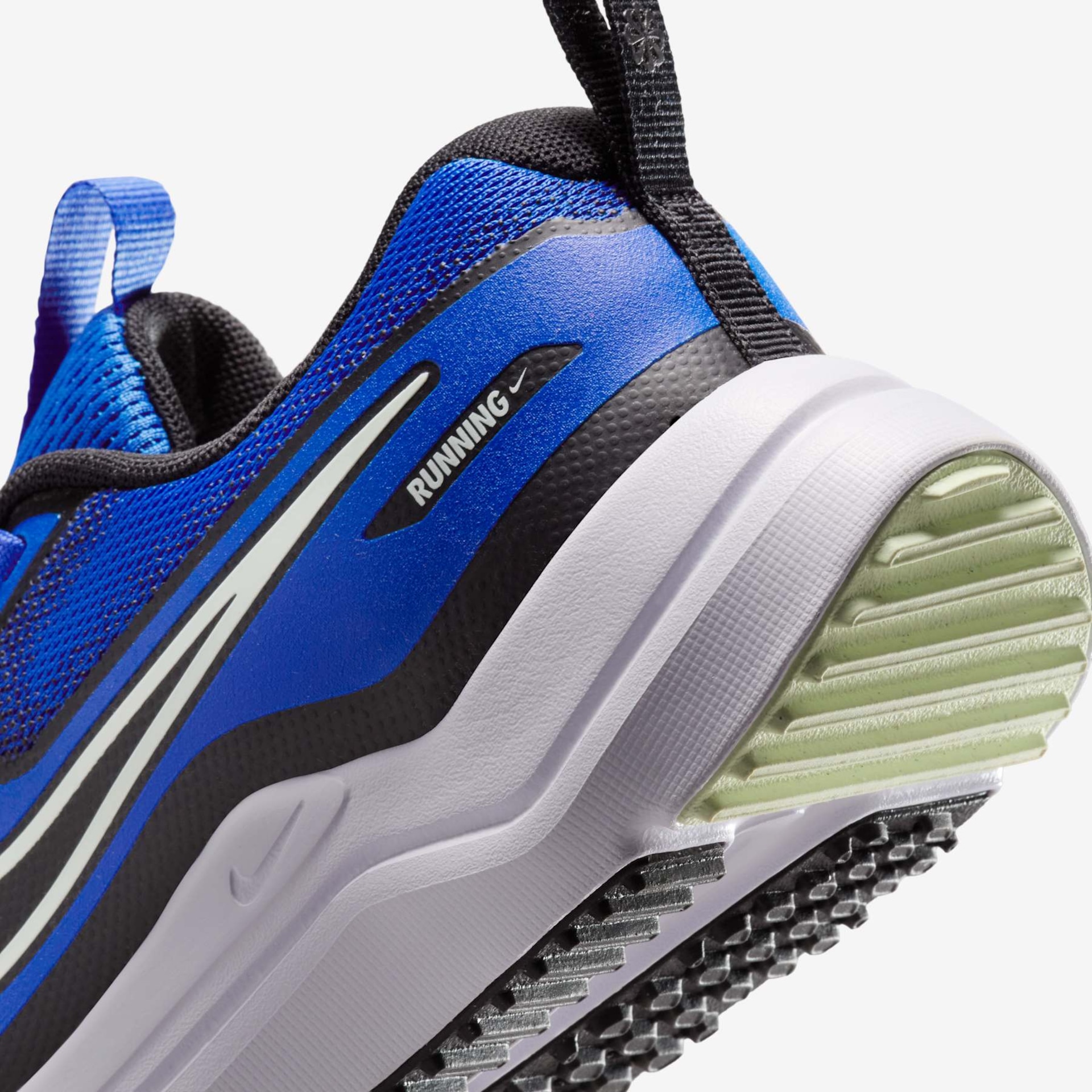 Tênis Nike Cosmic Runner Infantil - Foto 8