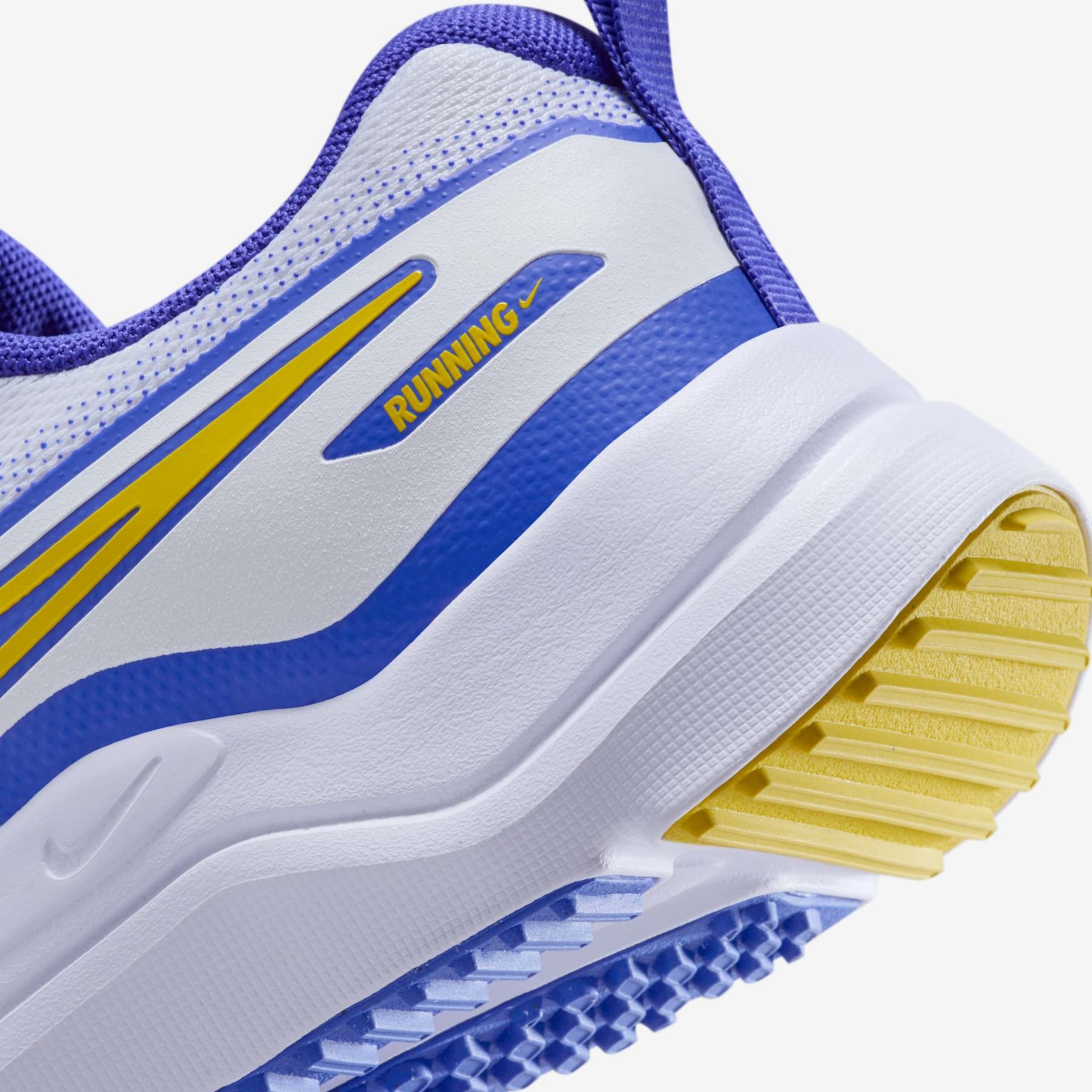 Tênis Nike Cosmic Runner Infantil - Foto 8