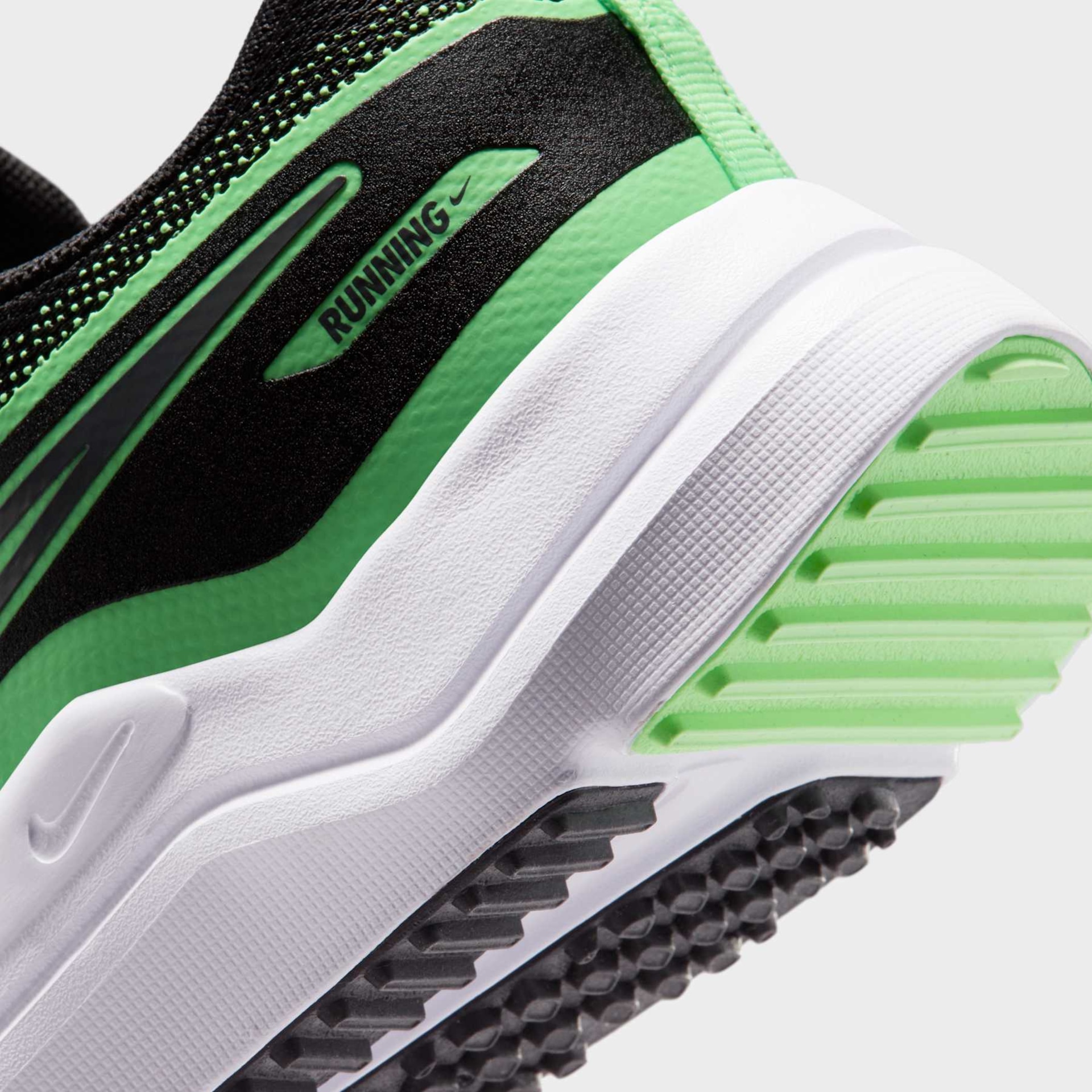 Tênis Nike Cosmic Runner Infantil - Foto 8