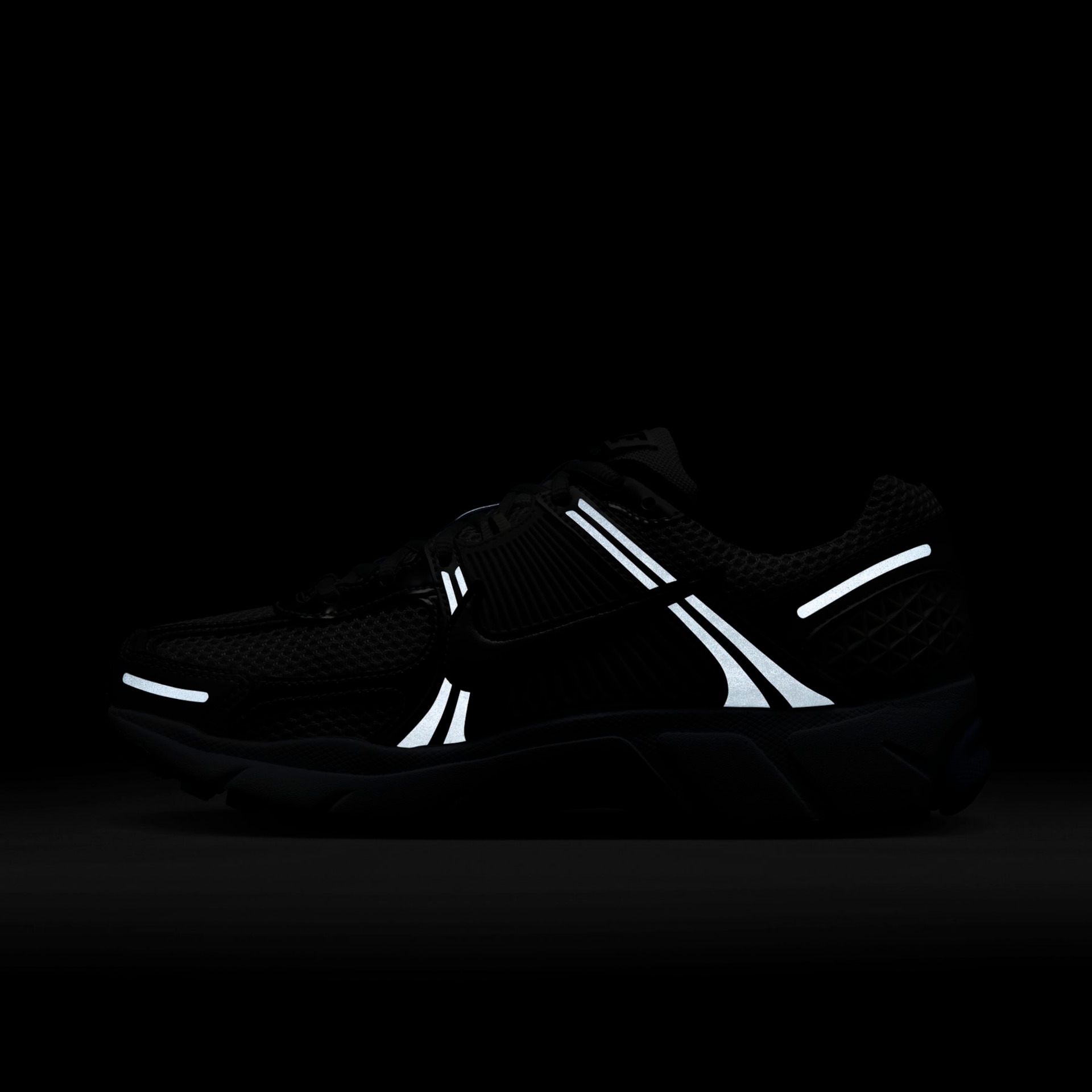 Tênis Nike Zoom Vomero 5 Feminino - Foto 12