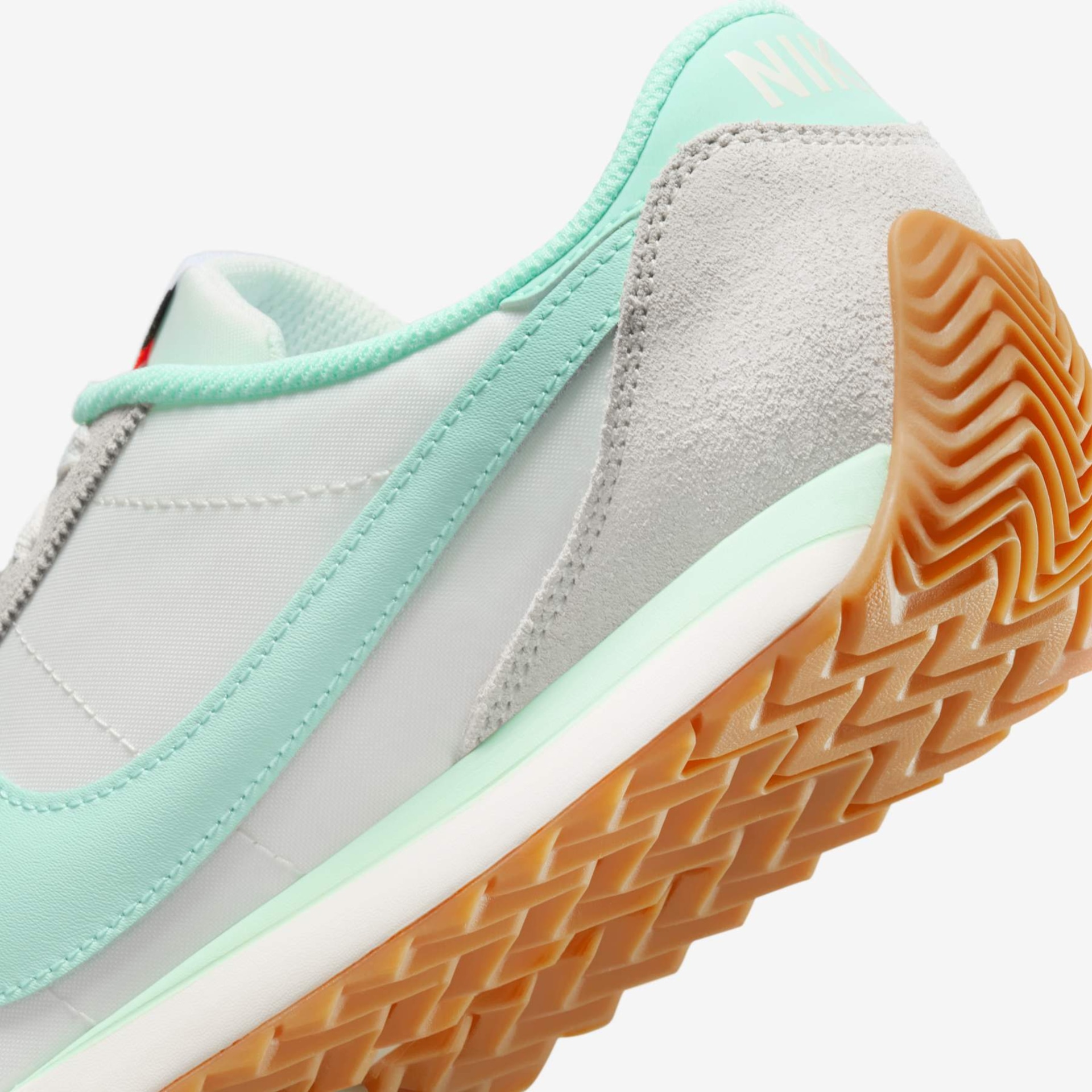 Tênis Nike Pacific Feminino - Foto 8