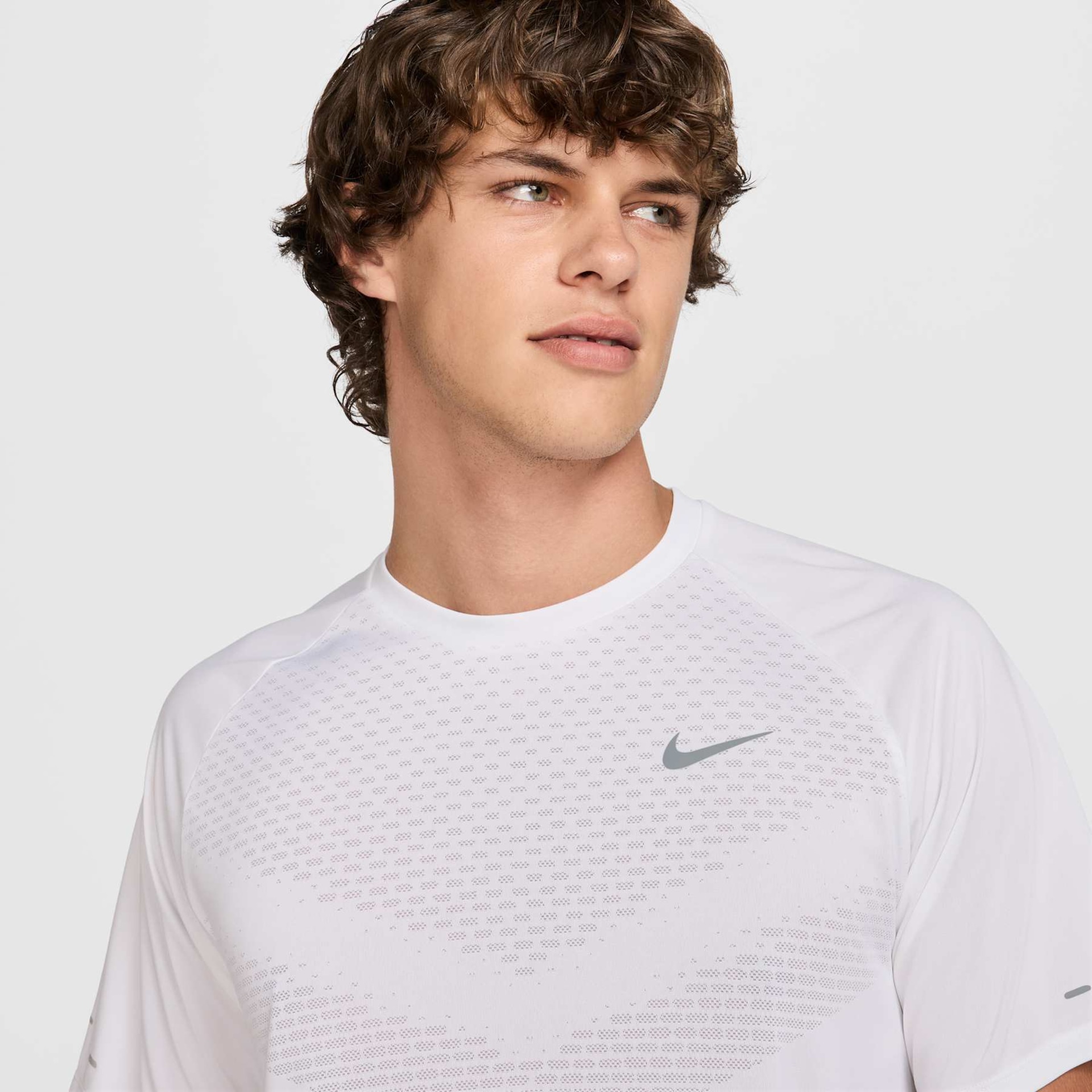 Camiseta Nike Dri-FIT Advance Masculina - Foto 3