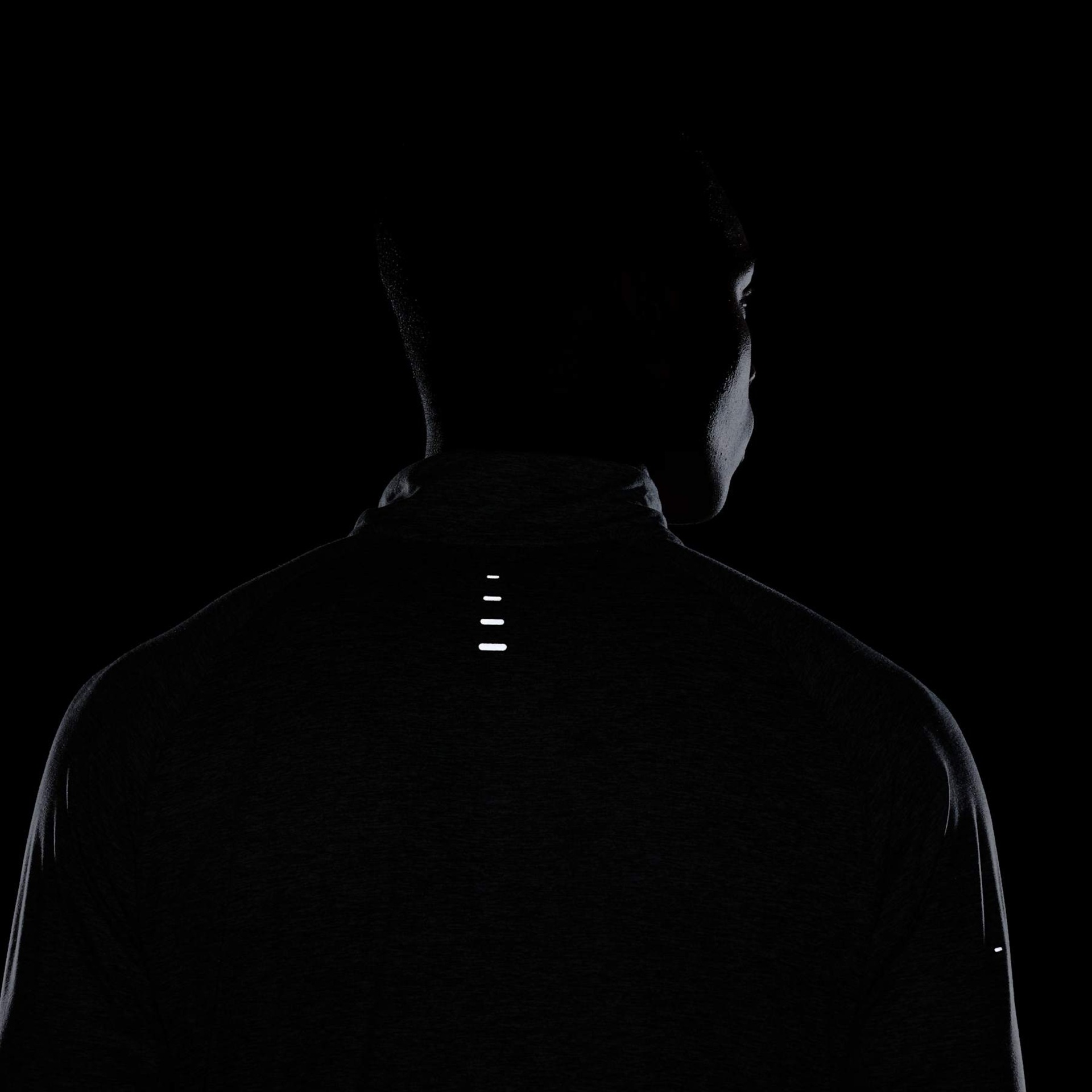 Camiseta Nike Stride Masculina - Foto 10