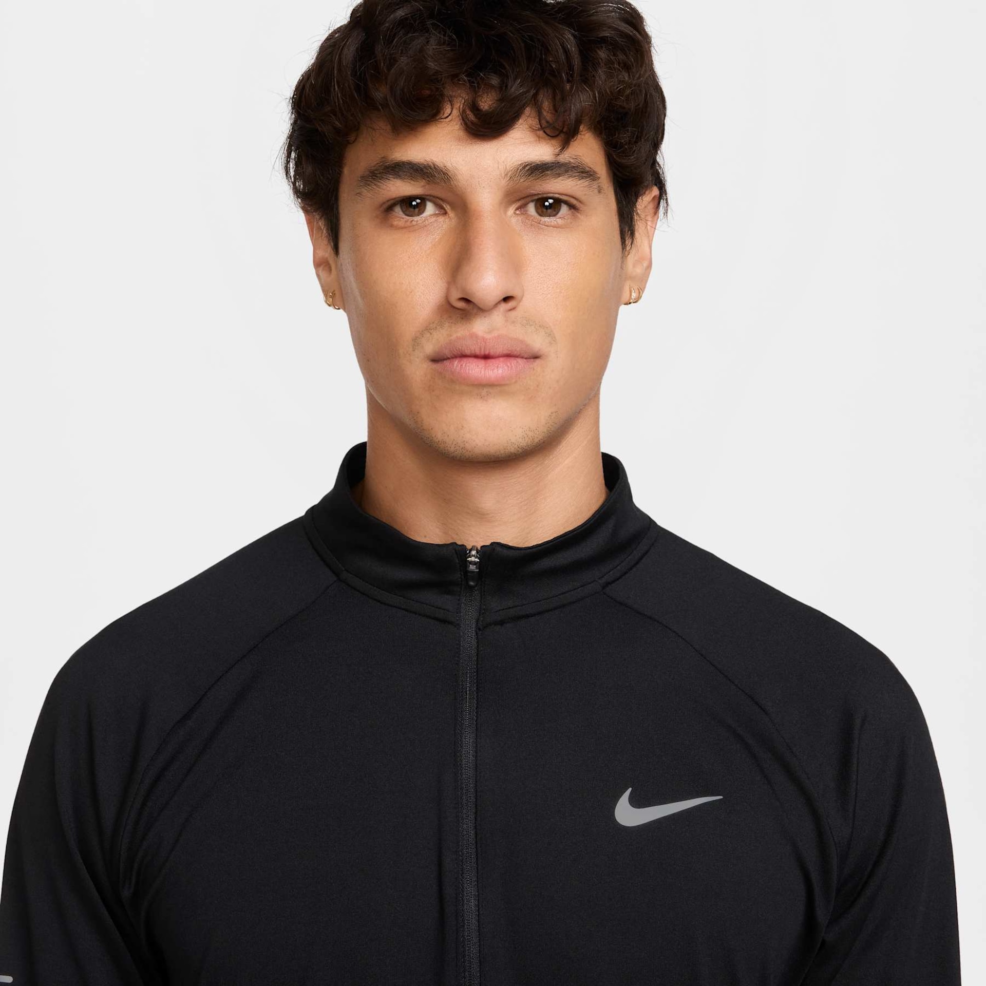 Camiseta Nike Stride Masculina - Foto 3