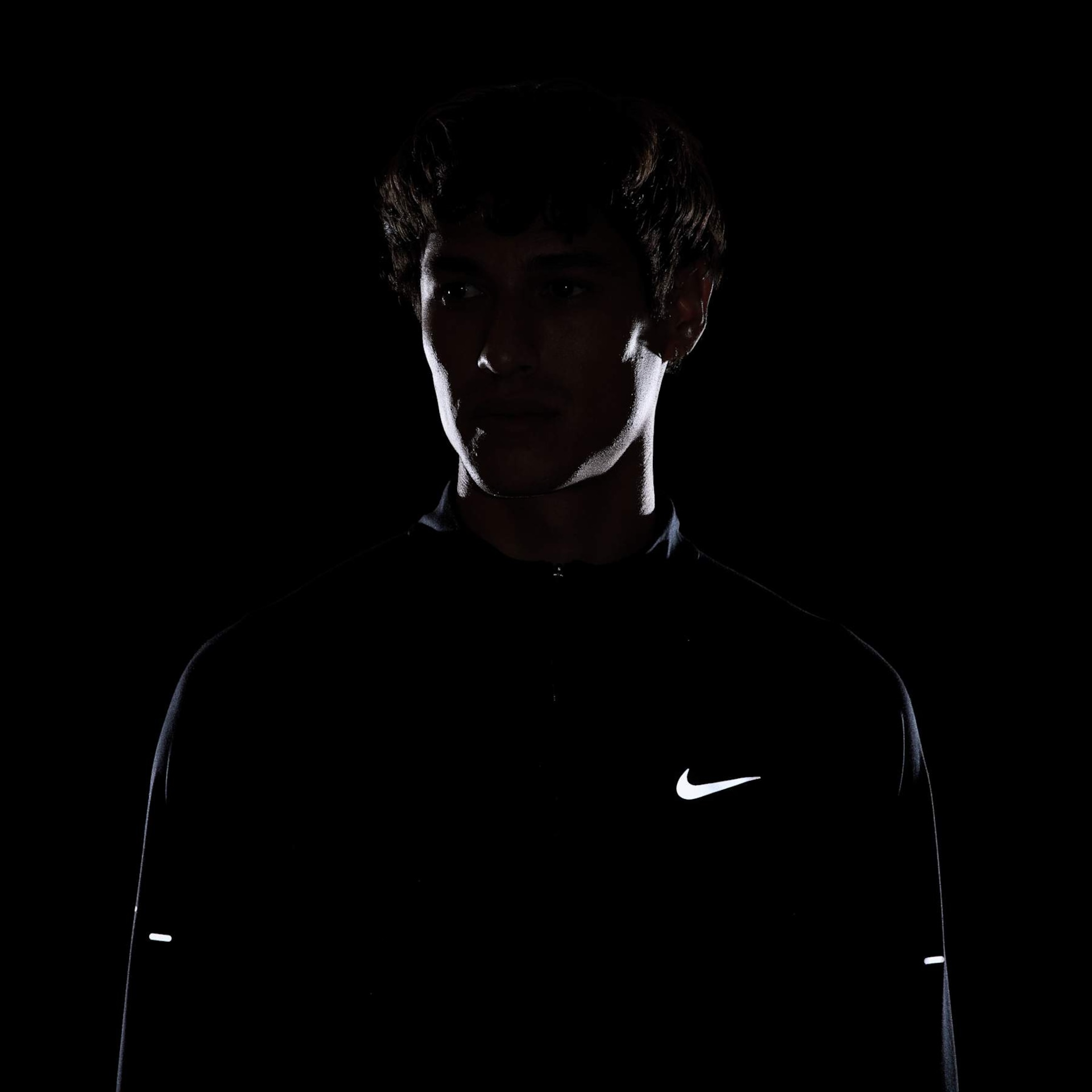 Camiseta Nike Stride Masculina - Foto 8