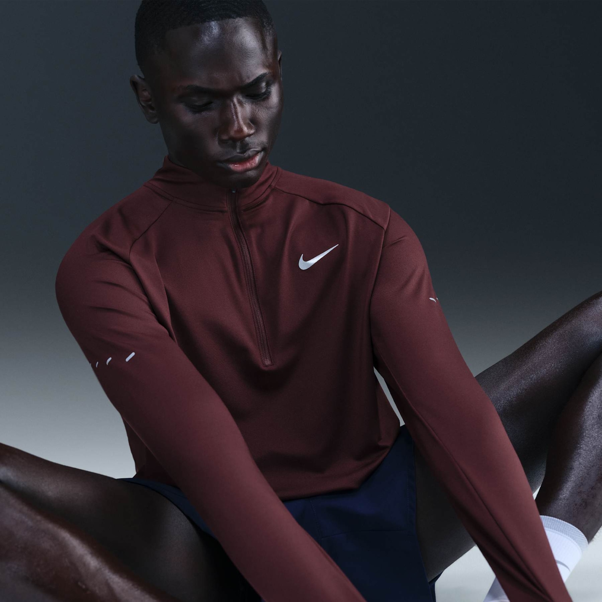 Camiseta Nike Stride Masculina - Foto 3