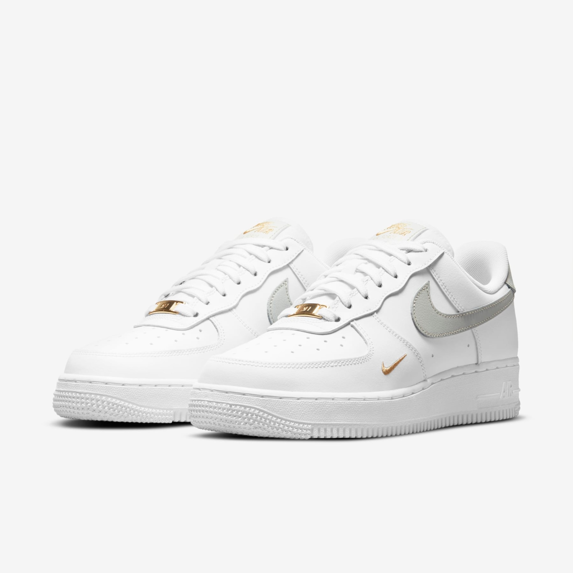 Tênis Nike Air Force 1 "07 Feminino - Foto 5
