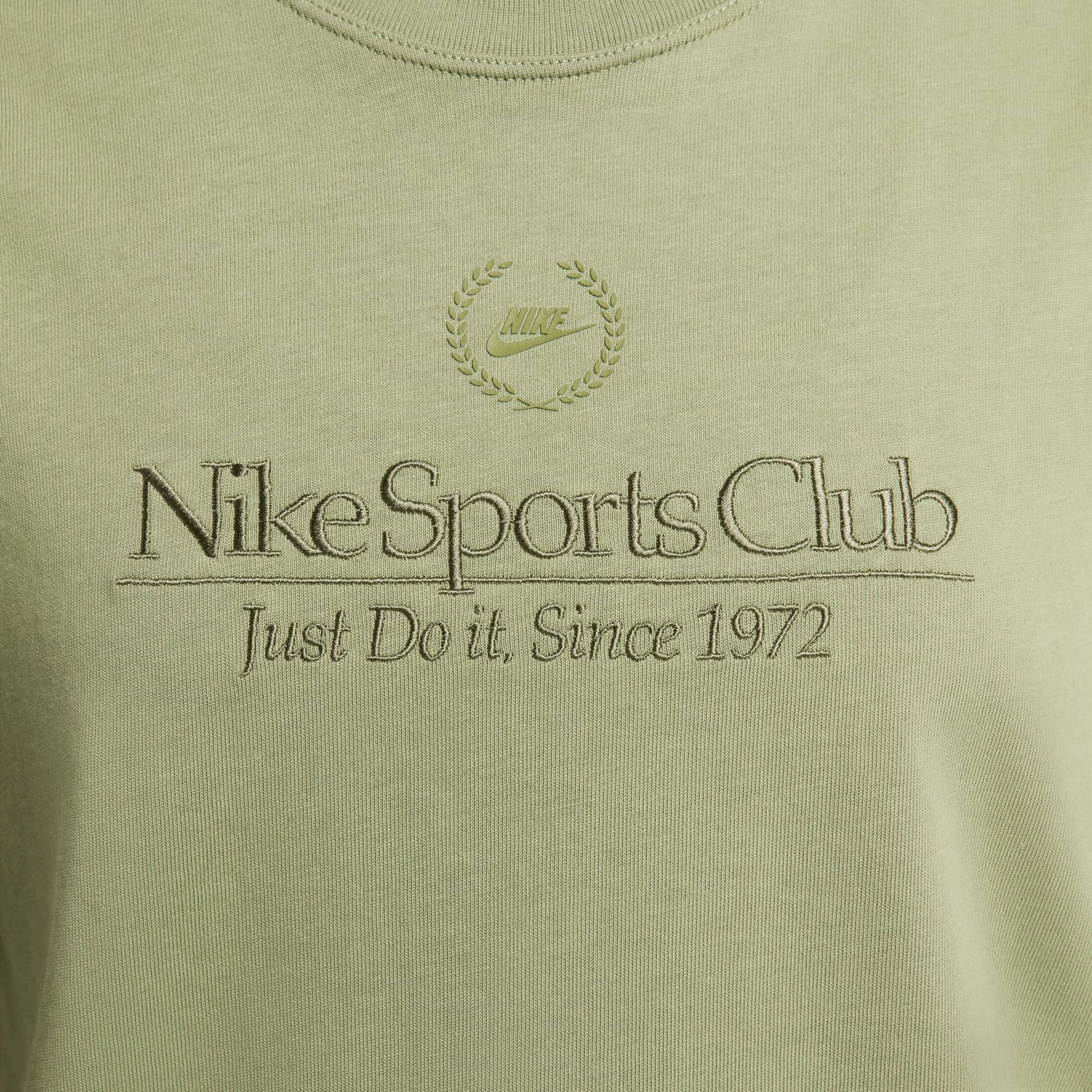 Camiseta Nike Sportswear Boxy Campus Feminina - Foto 4