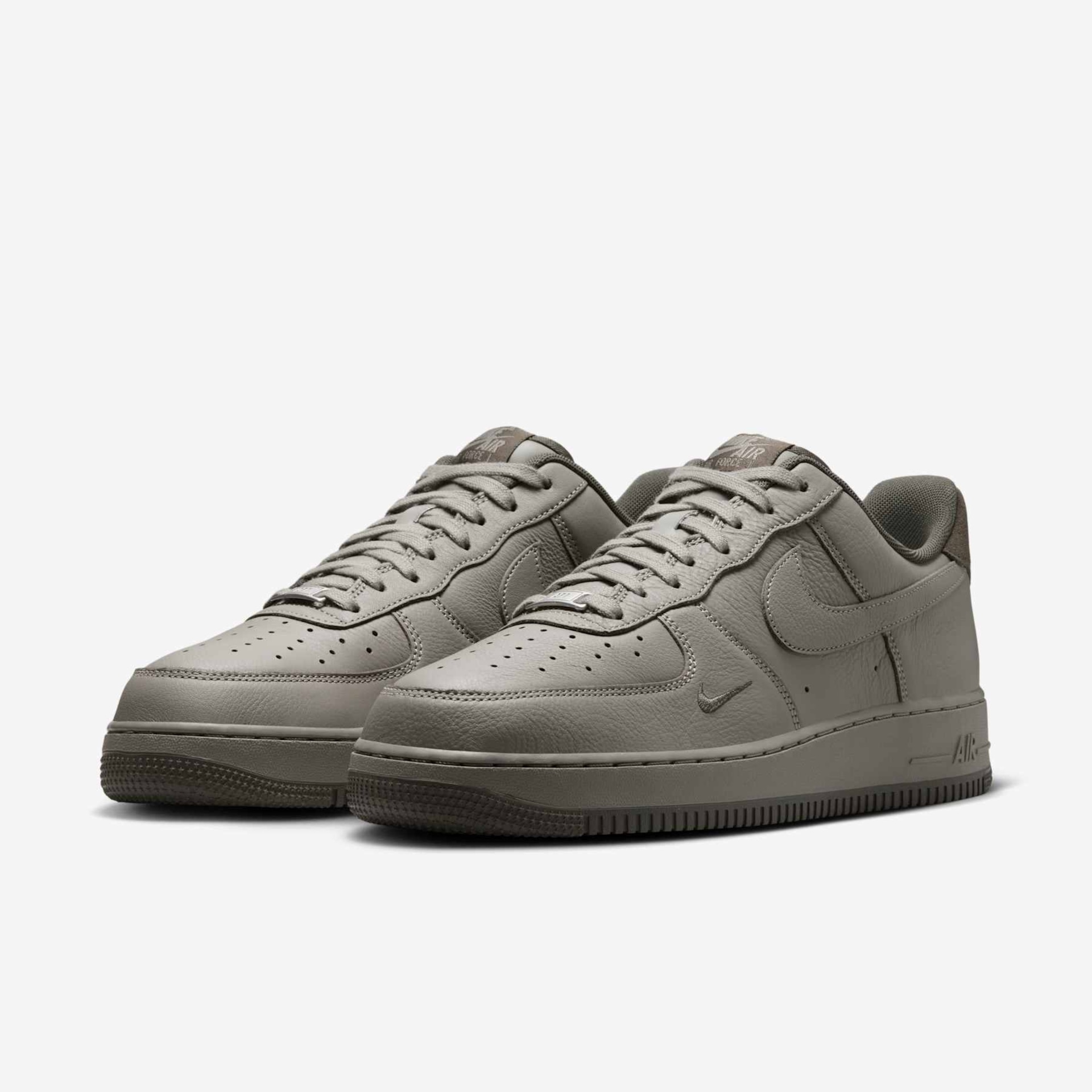 Tênis Nike Air Force 1 '07 LV8 Masculino - Foto 5