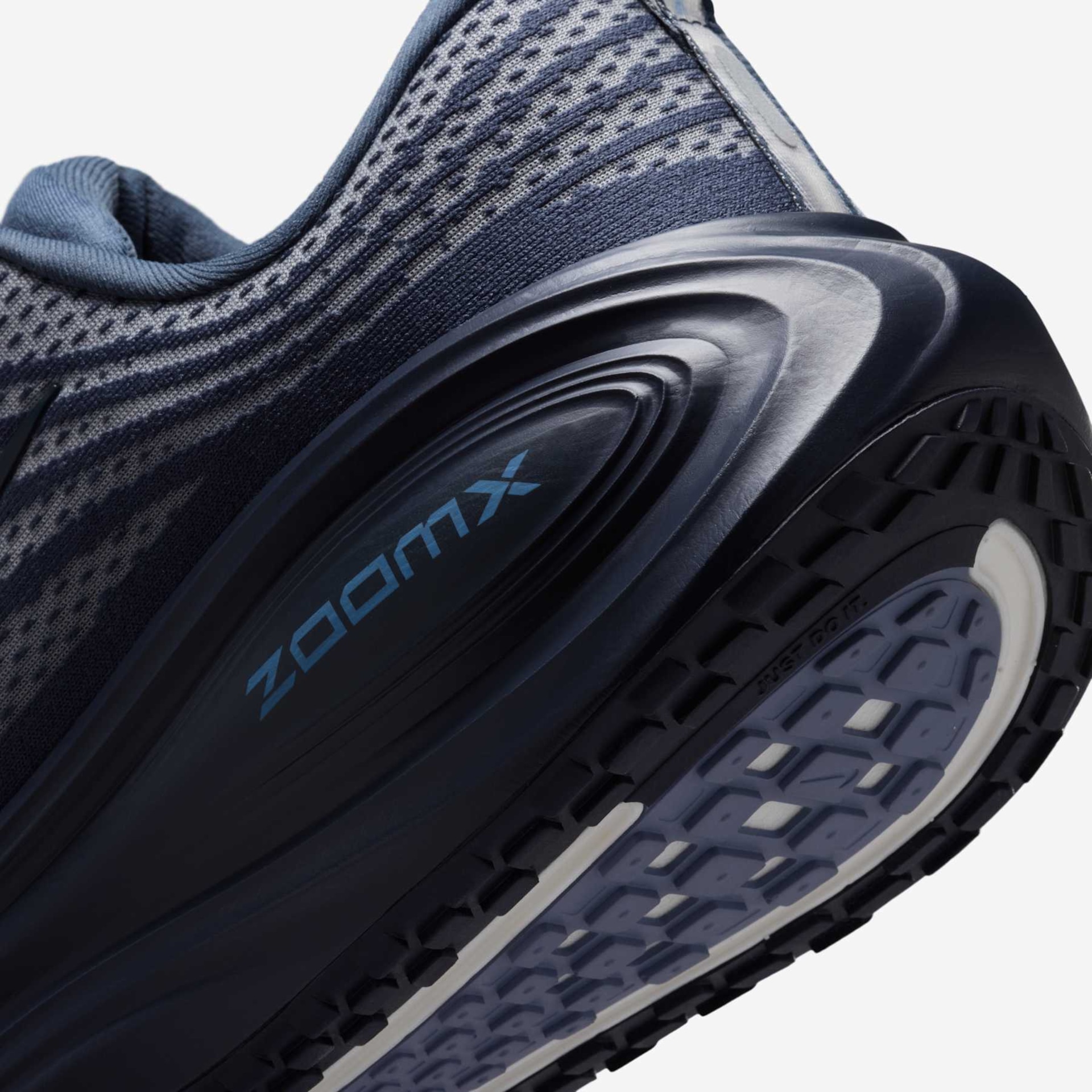 Tênis Nike Vomero 18 Masculino - Foto 8