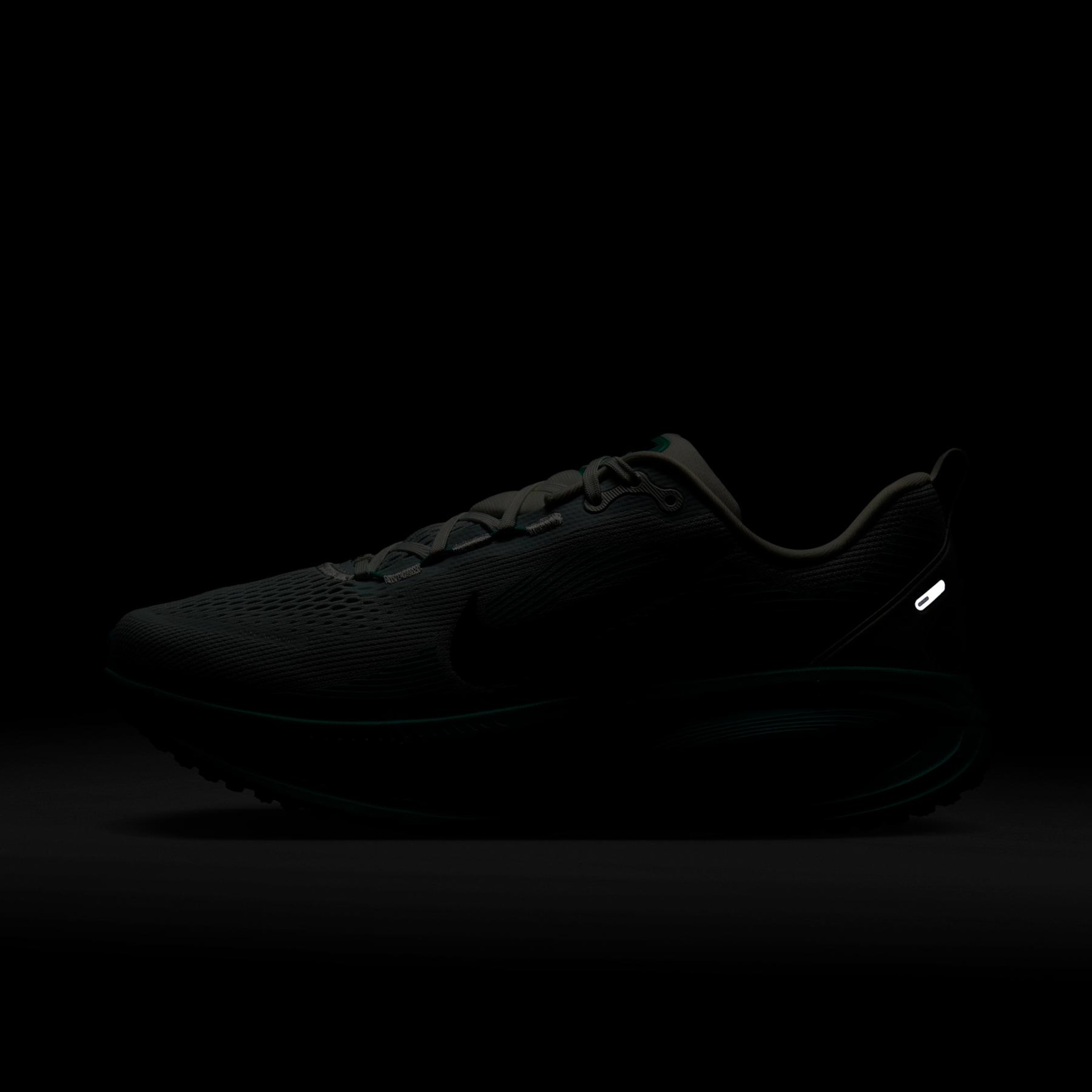 Tênis Nike Vomero 18 Masculino - Foto 10