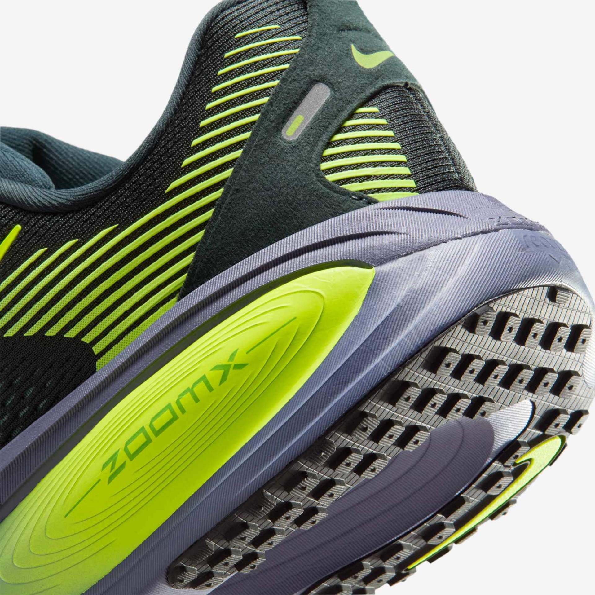 Tênis Nike Vomero 18 Masculino - Foto 8