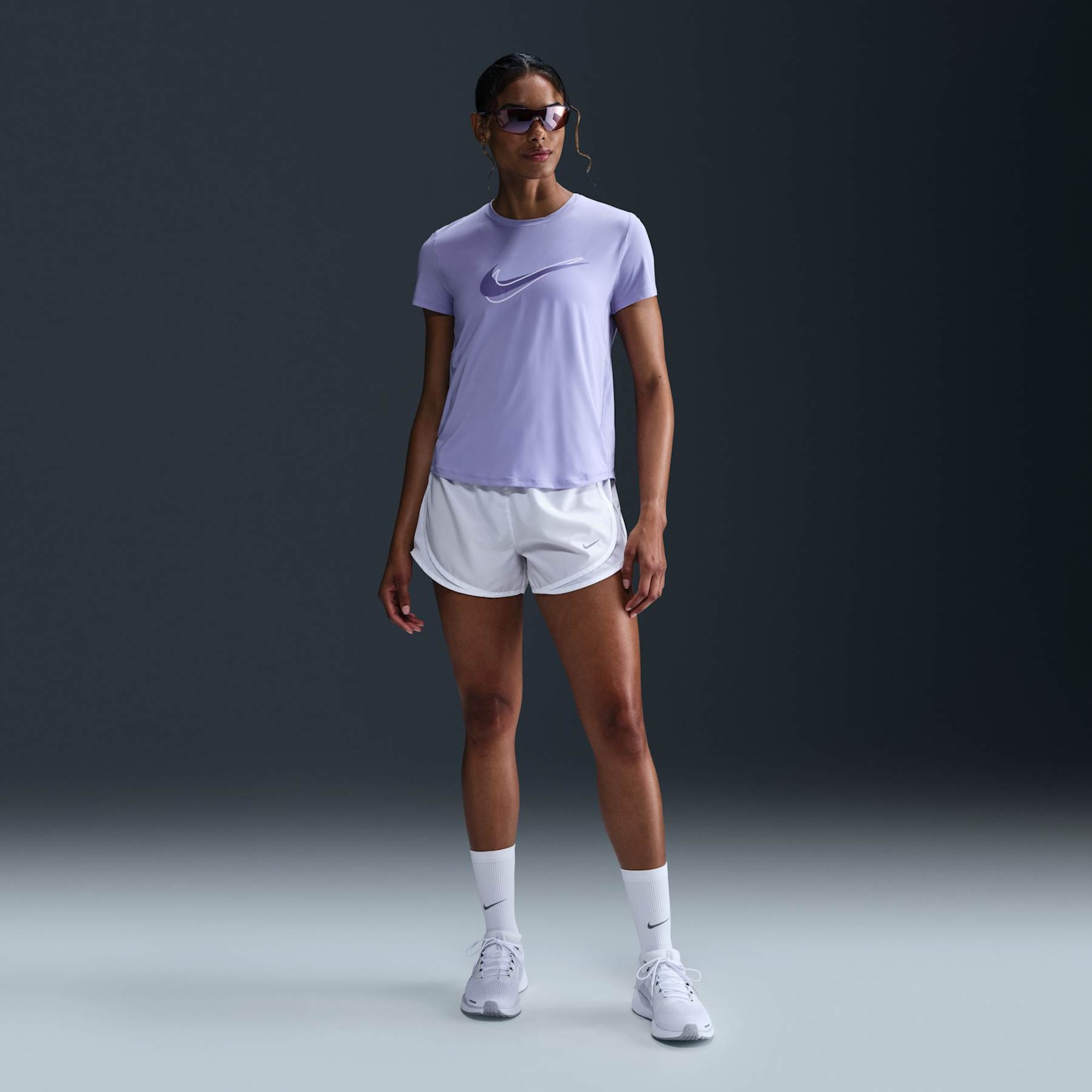 Camiseta Nike One Swoosh Feminina - Foto 4