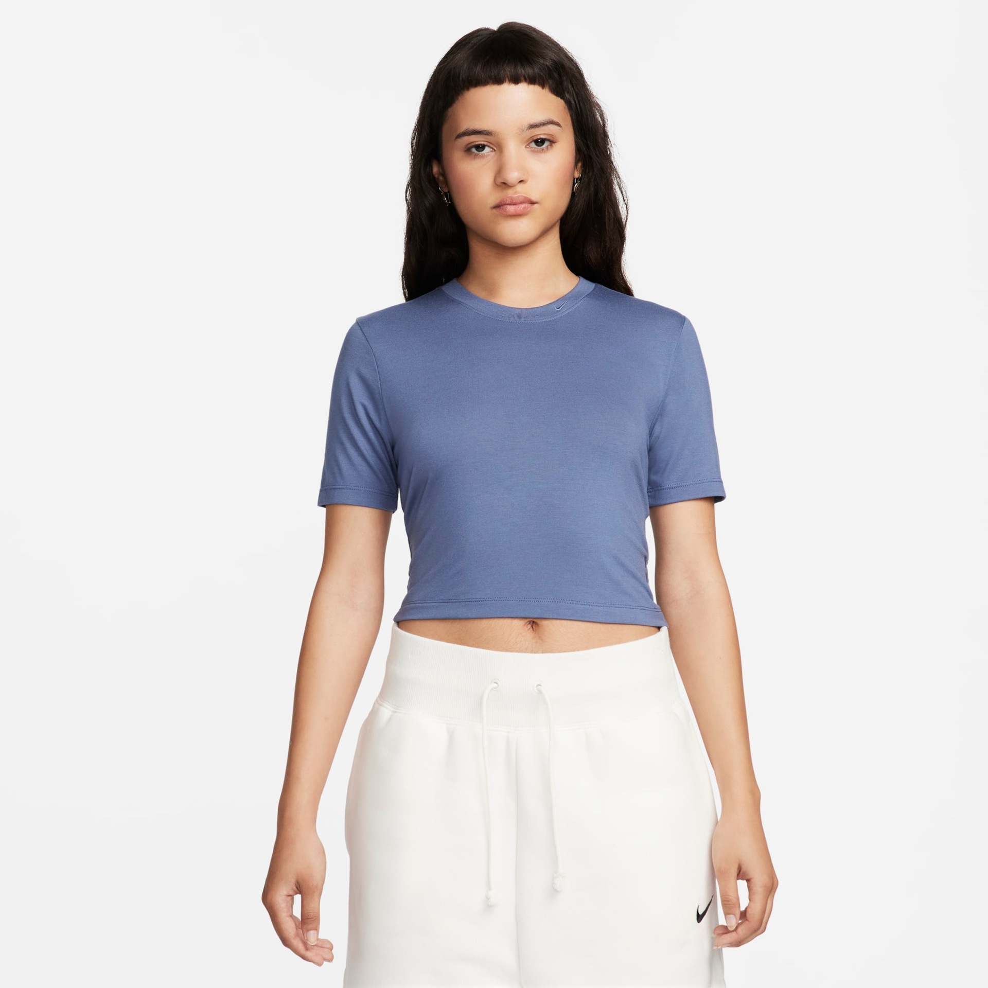 Camiseta Nike Sportswear Cropped Essential Feminina - Foto 1