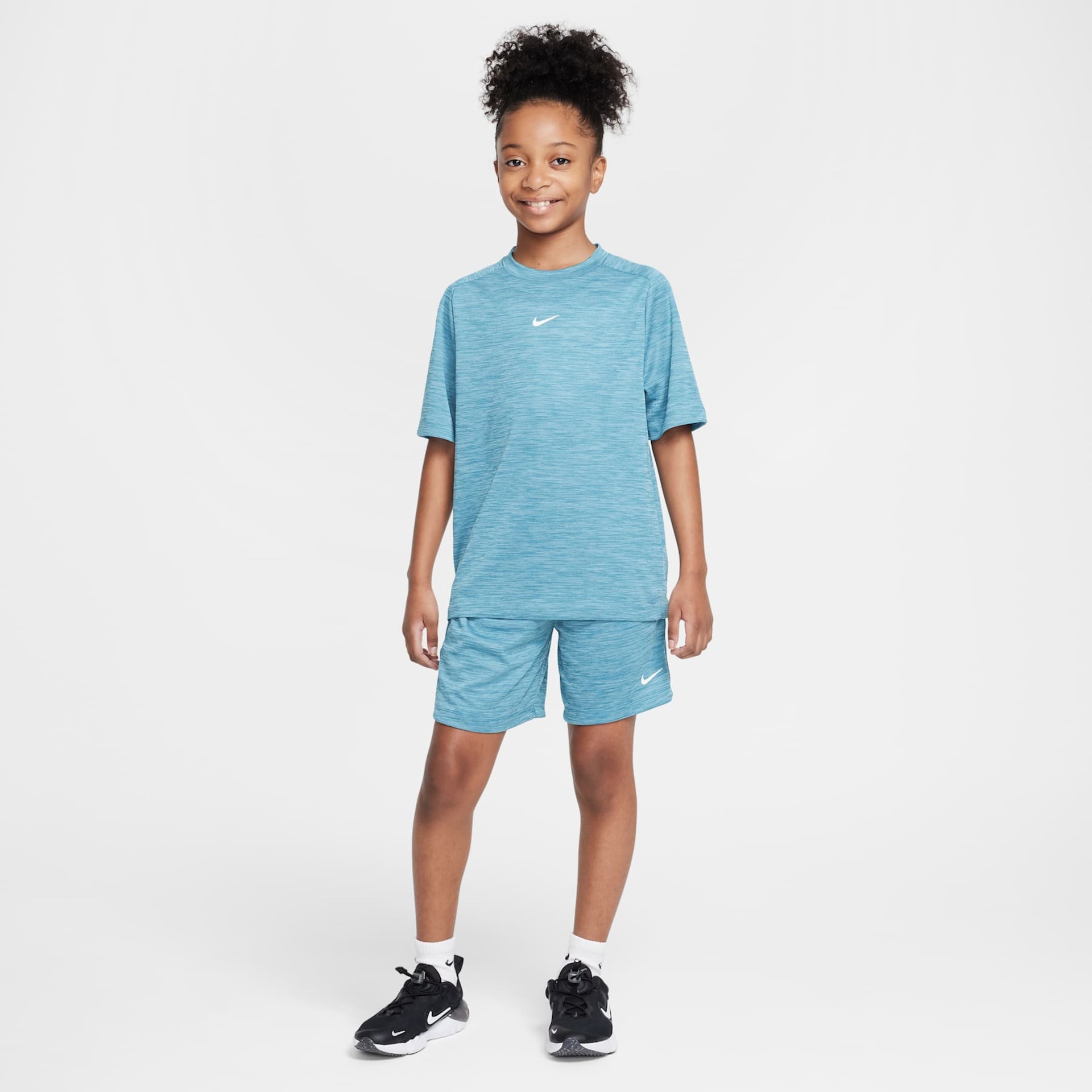 Camiseta Nike Dri-FIT Essential Infantil - Foto 5