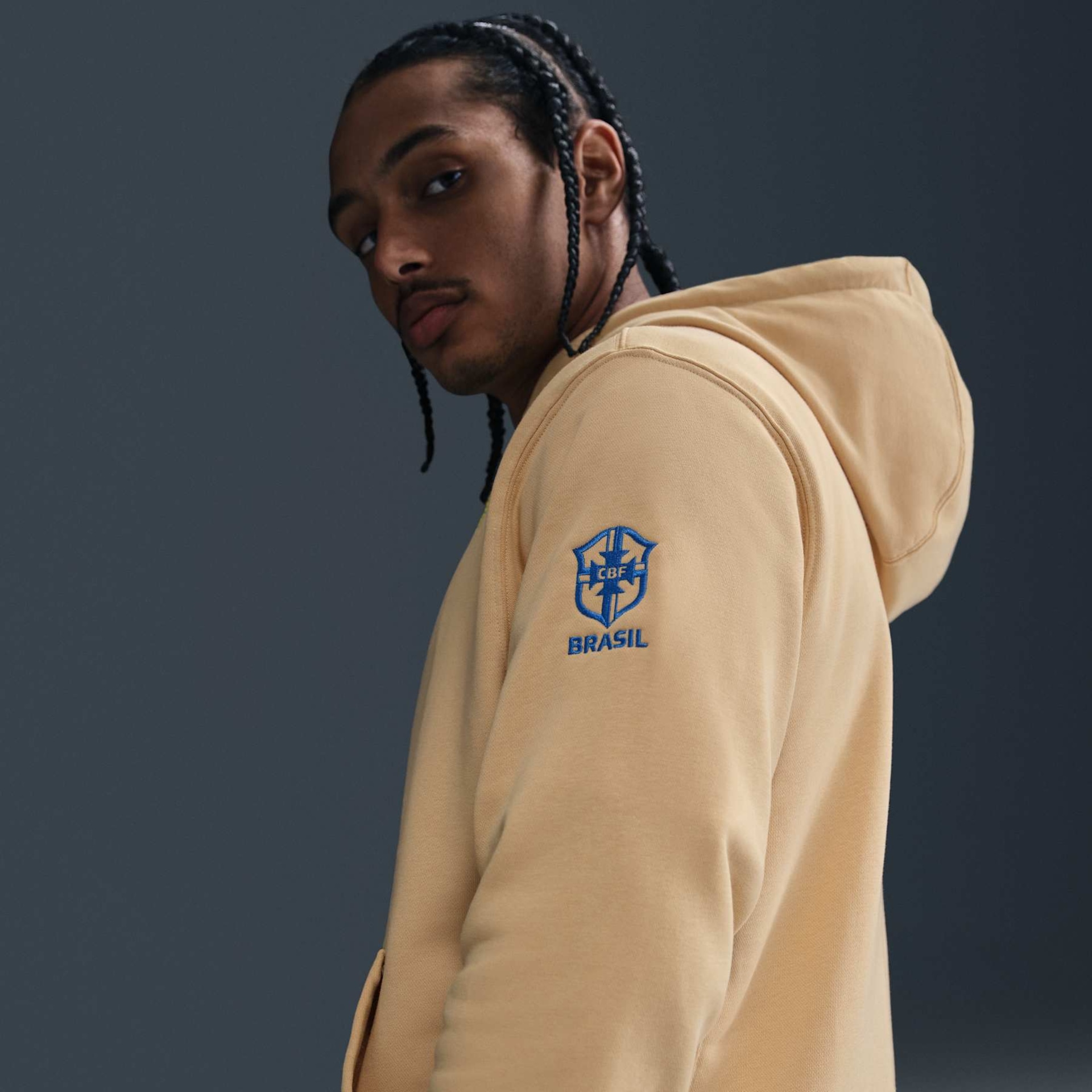 Blusão Nike Sportswear Brasil Club Masculino - Foto 2