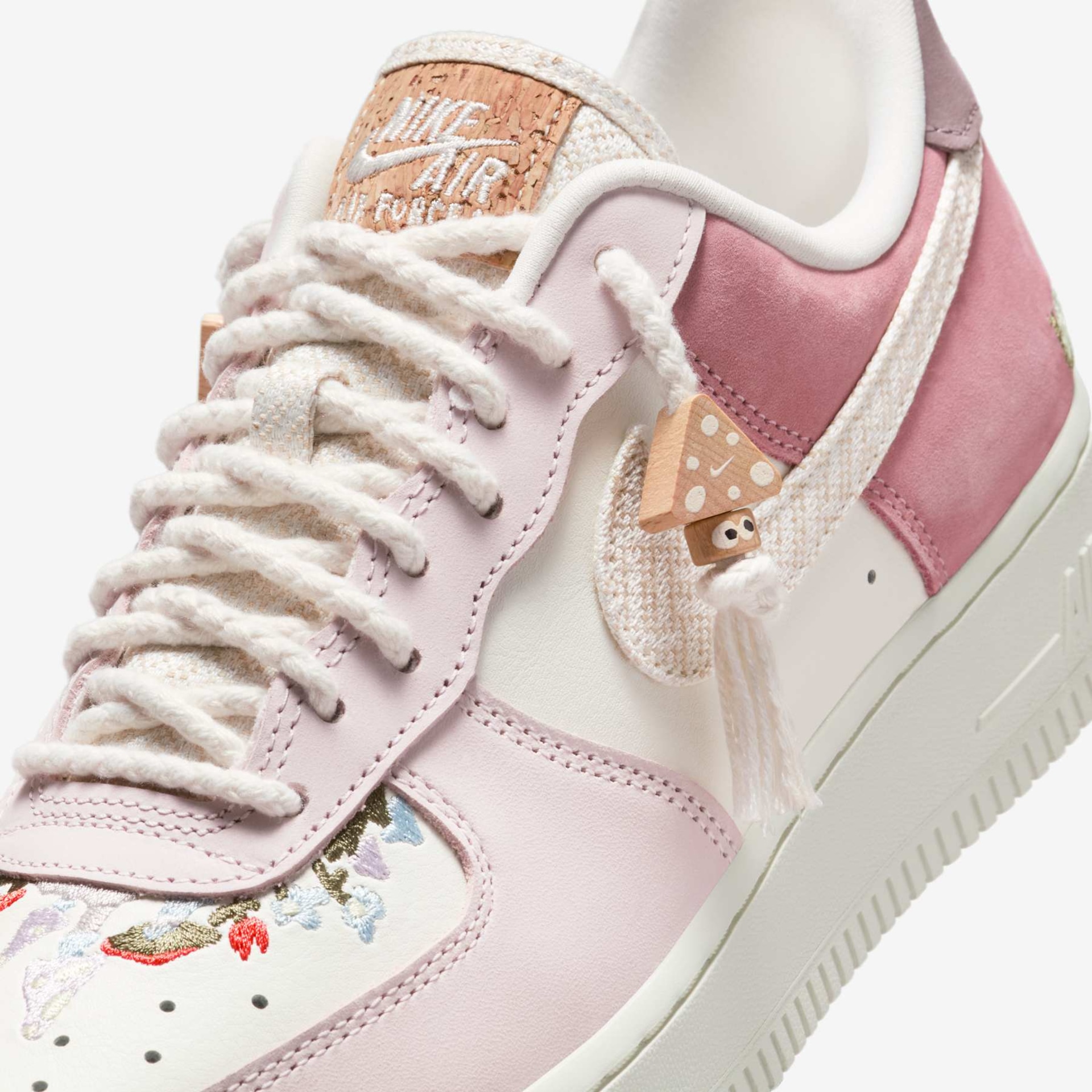 Tênis Nike Air Force 1 '07 LX Feminino - Foto 7
