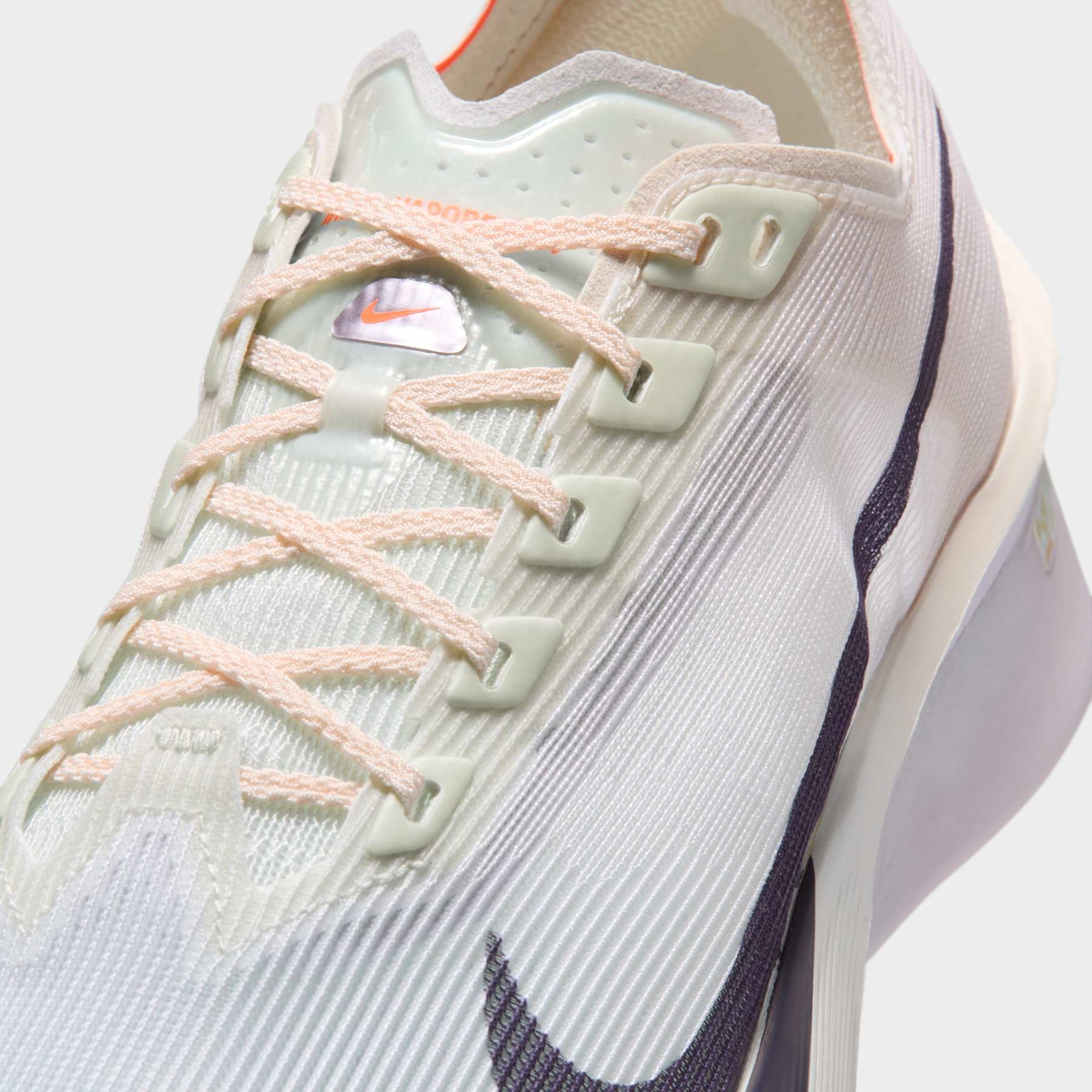 Tênis Nike ZoomX VaporFly 4 Feminino - Foto 7