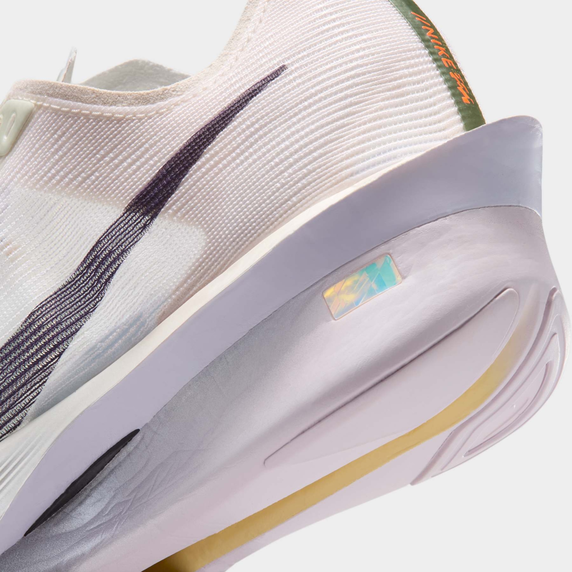 Tênis Nike ZoomX VaporFly 4 Feminino - Foto 8