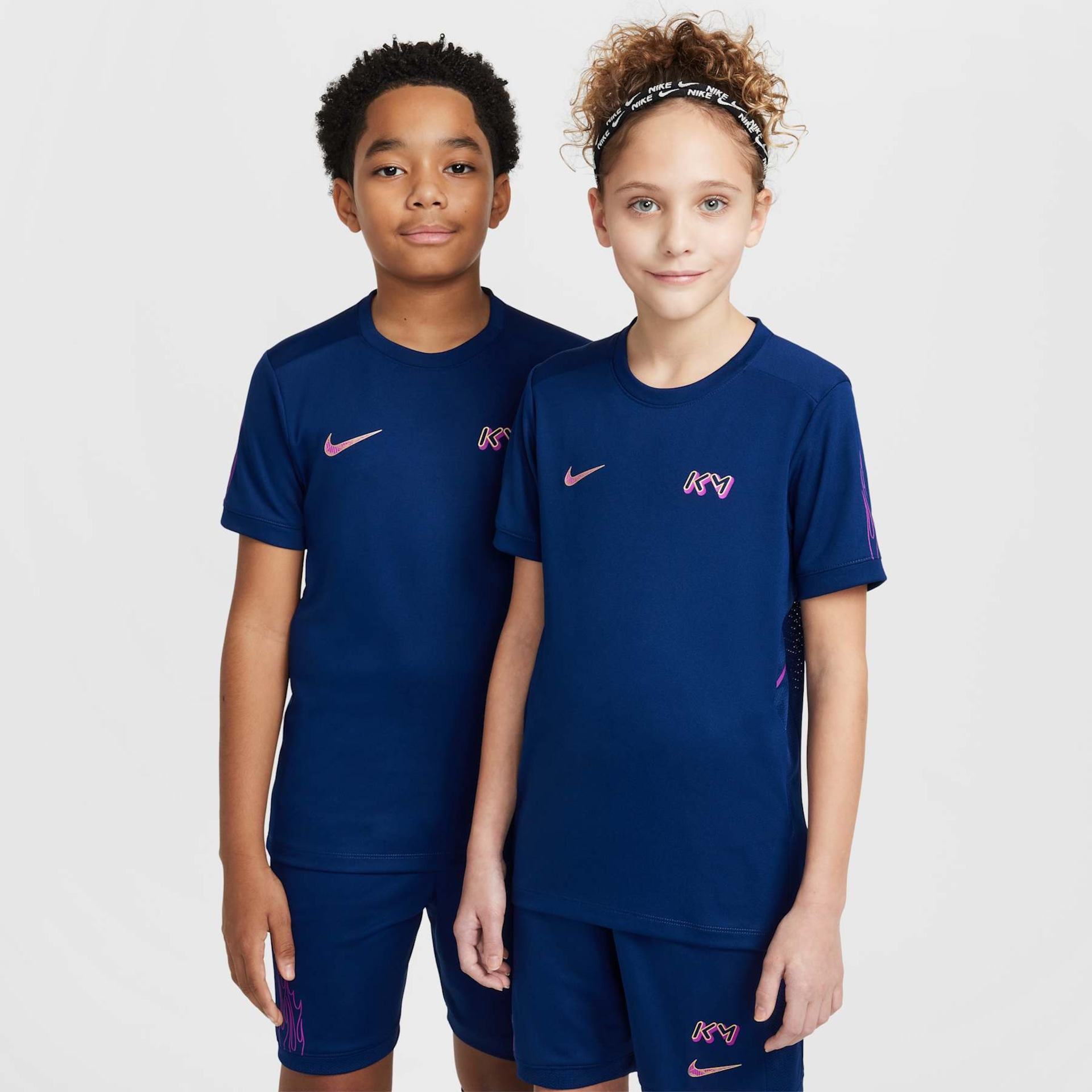 Imagem principal de Camiseta Nike Kylian Mbappé Academy Pro Infantil