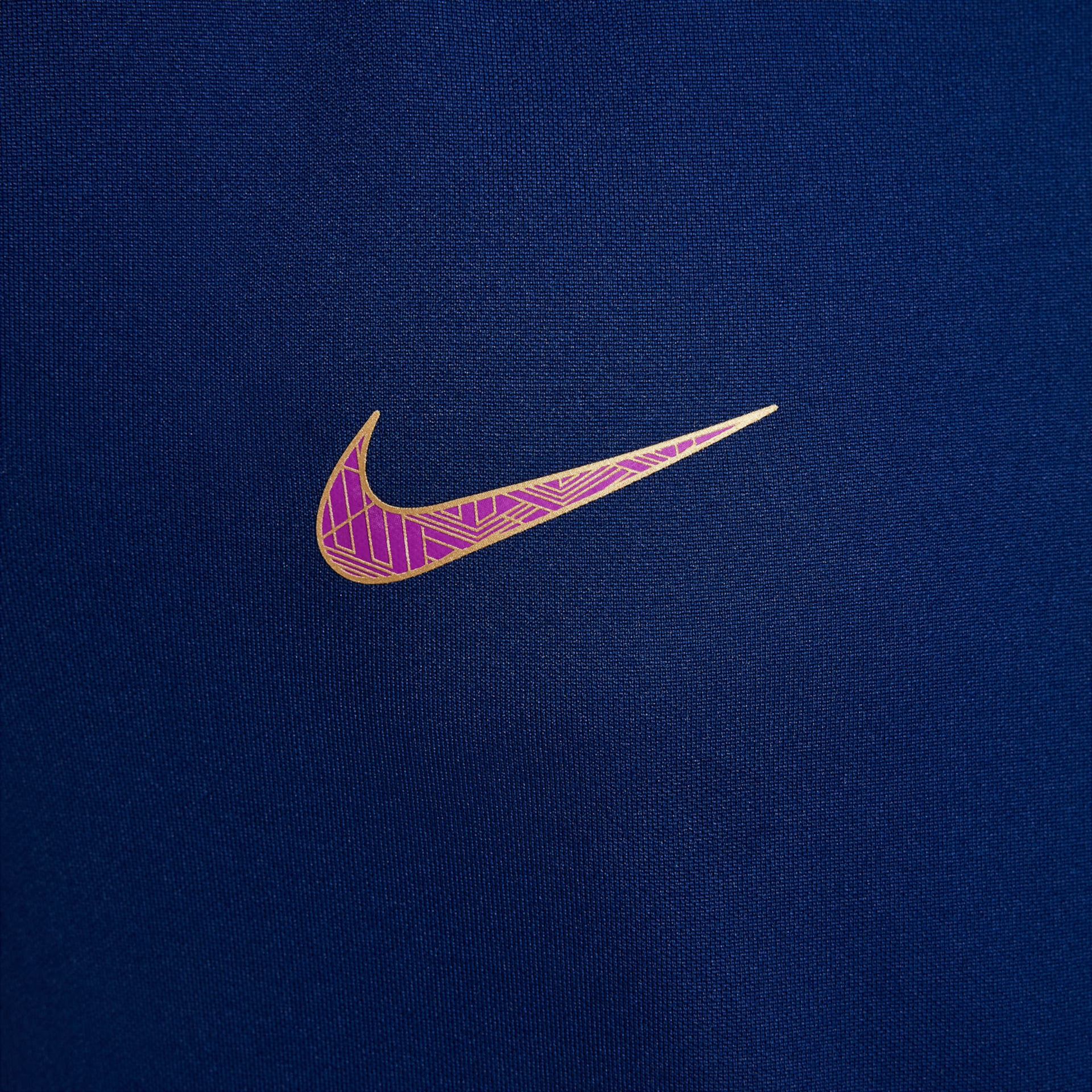 Camiseta Nike Kylian Mbappé Academy Pro Infantil - Foto 4