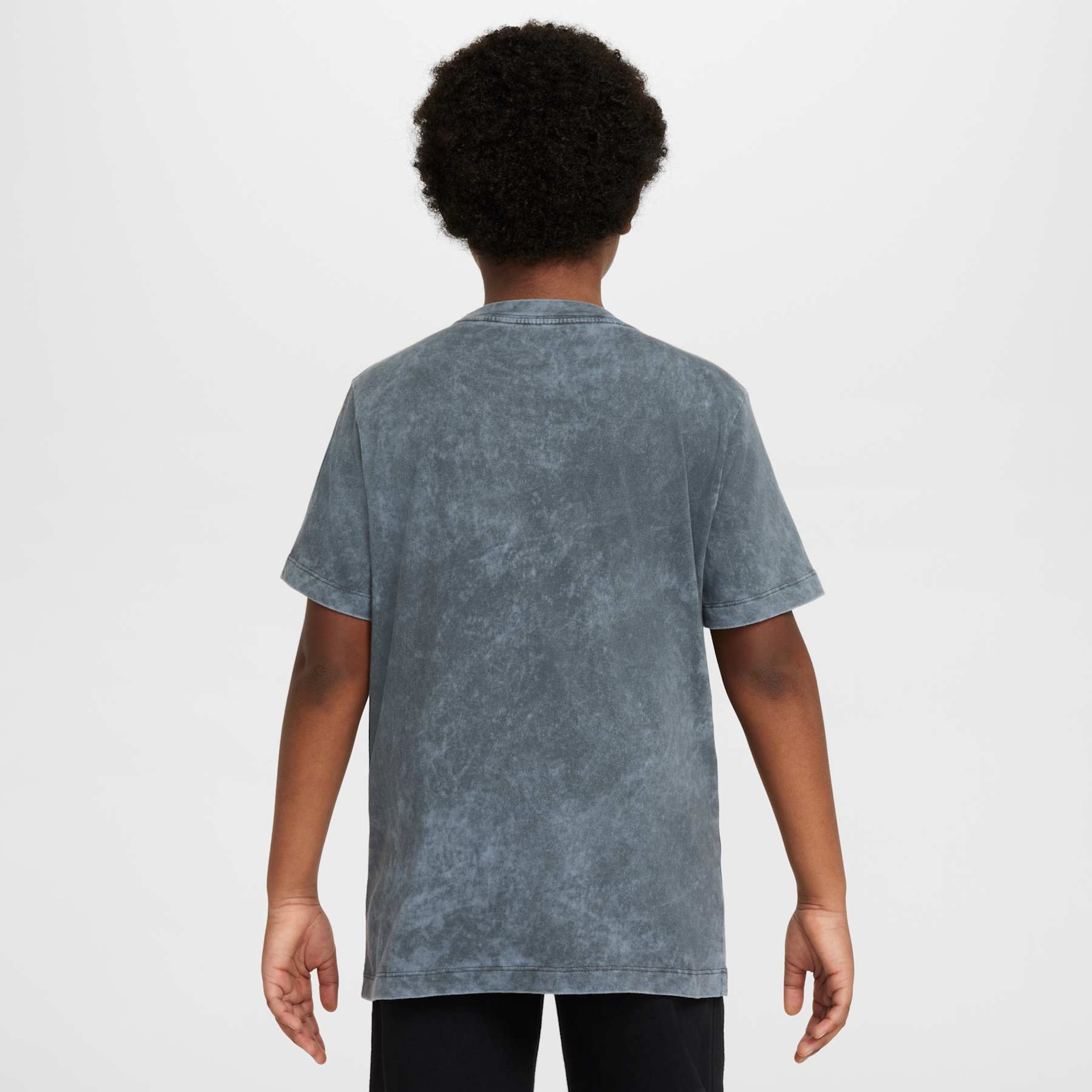 Camiseta Nike Sportswear IYKYK Hero Infantil - Foto 2