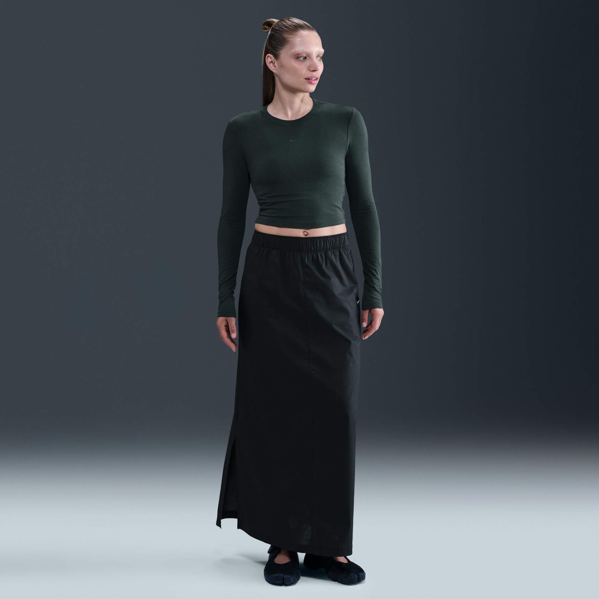 Camiseta Nike Sportswear Cropped Chill Knit Feminina - Foto 4