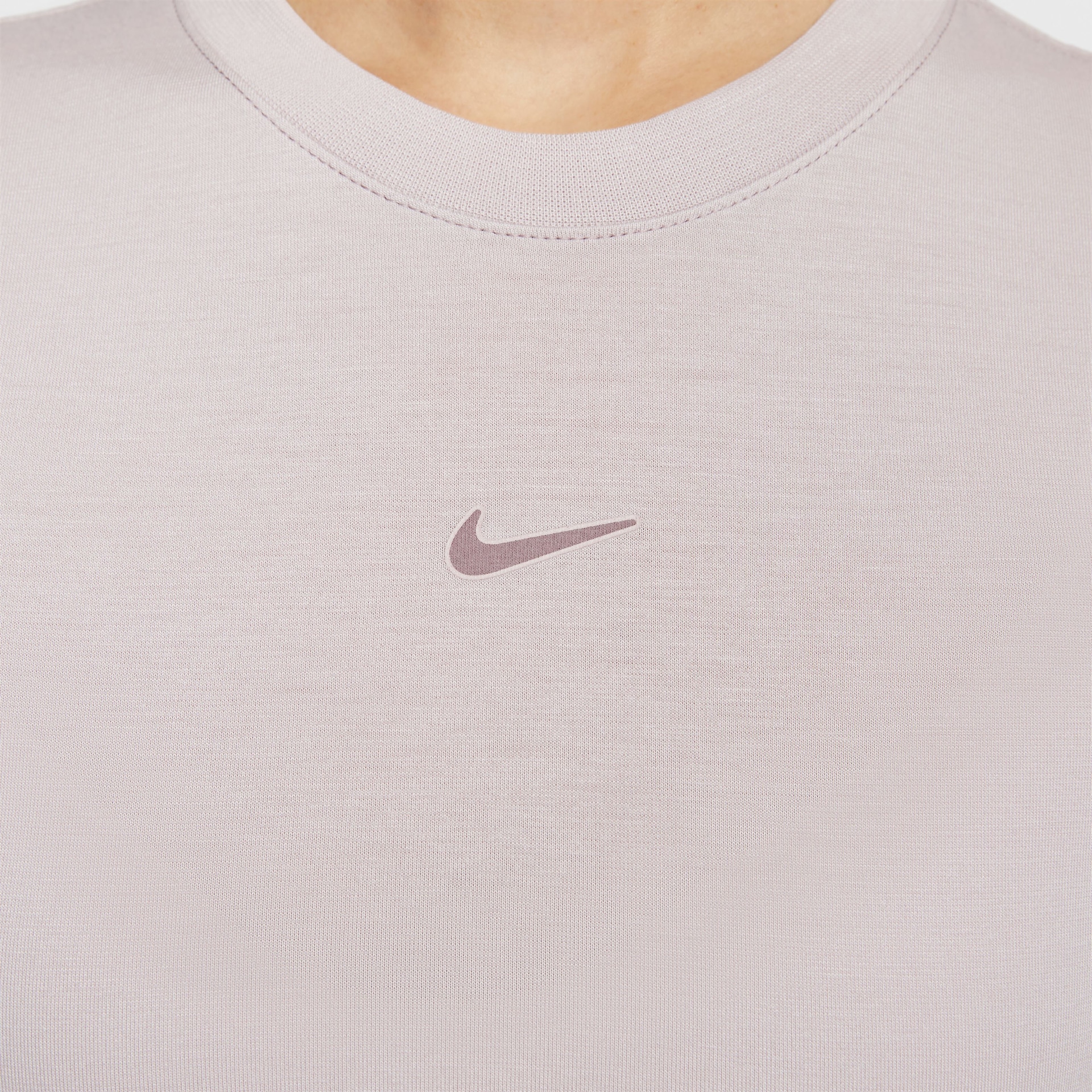 Camiseta Nike Sportswear Cropped Slim Feminina - Foto 4