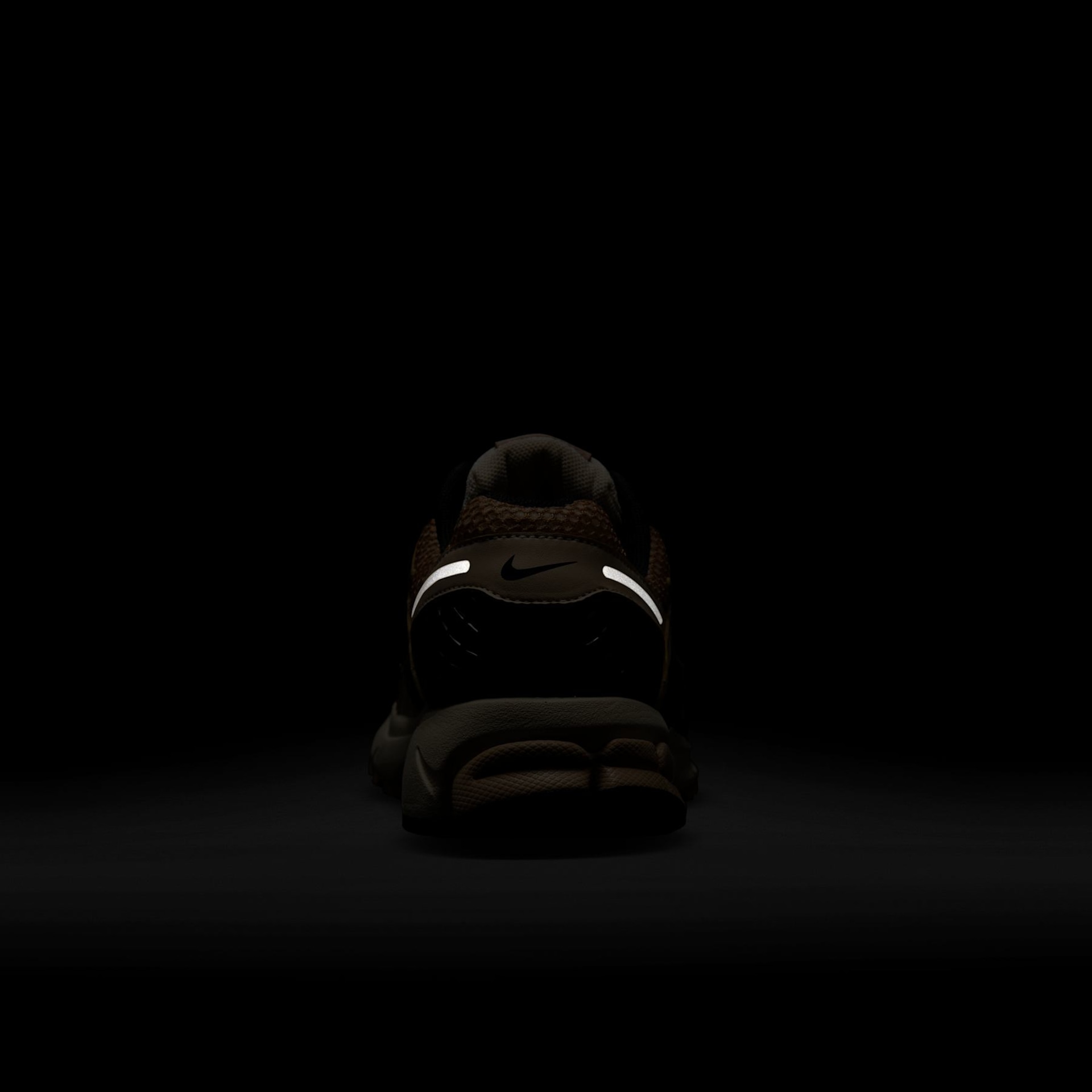 Tênis Nike Zoom Vomero 5 Feminino - Foto 10