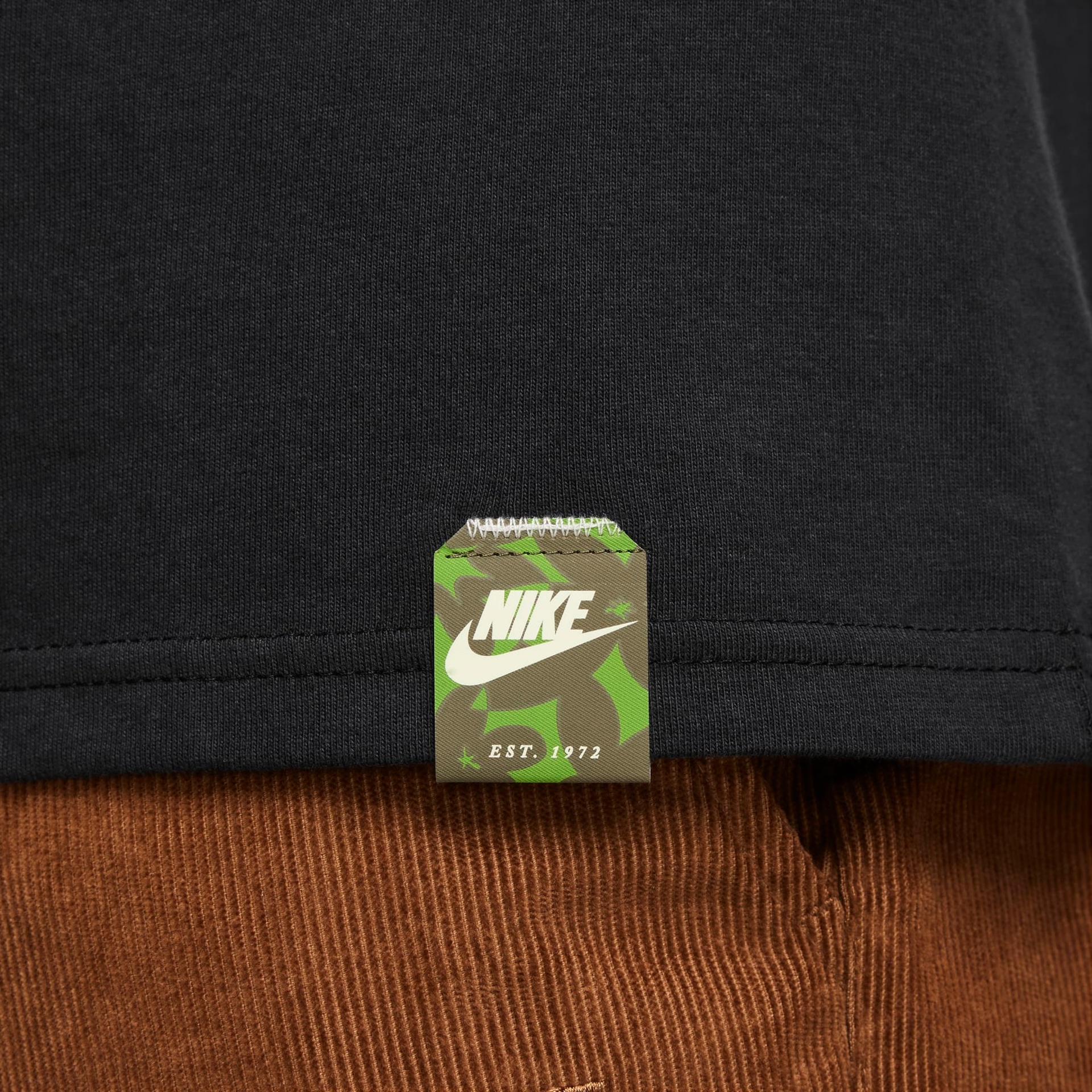 Camiseta Nike Sportswear Max90 Unissex - Foto 5