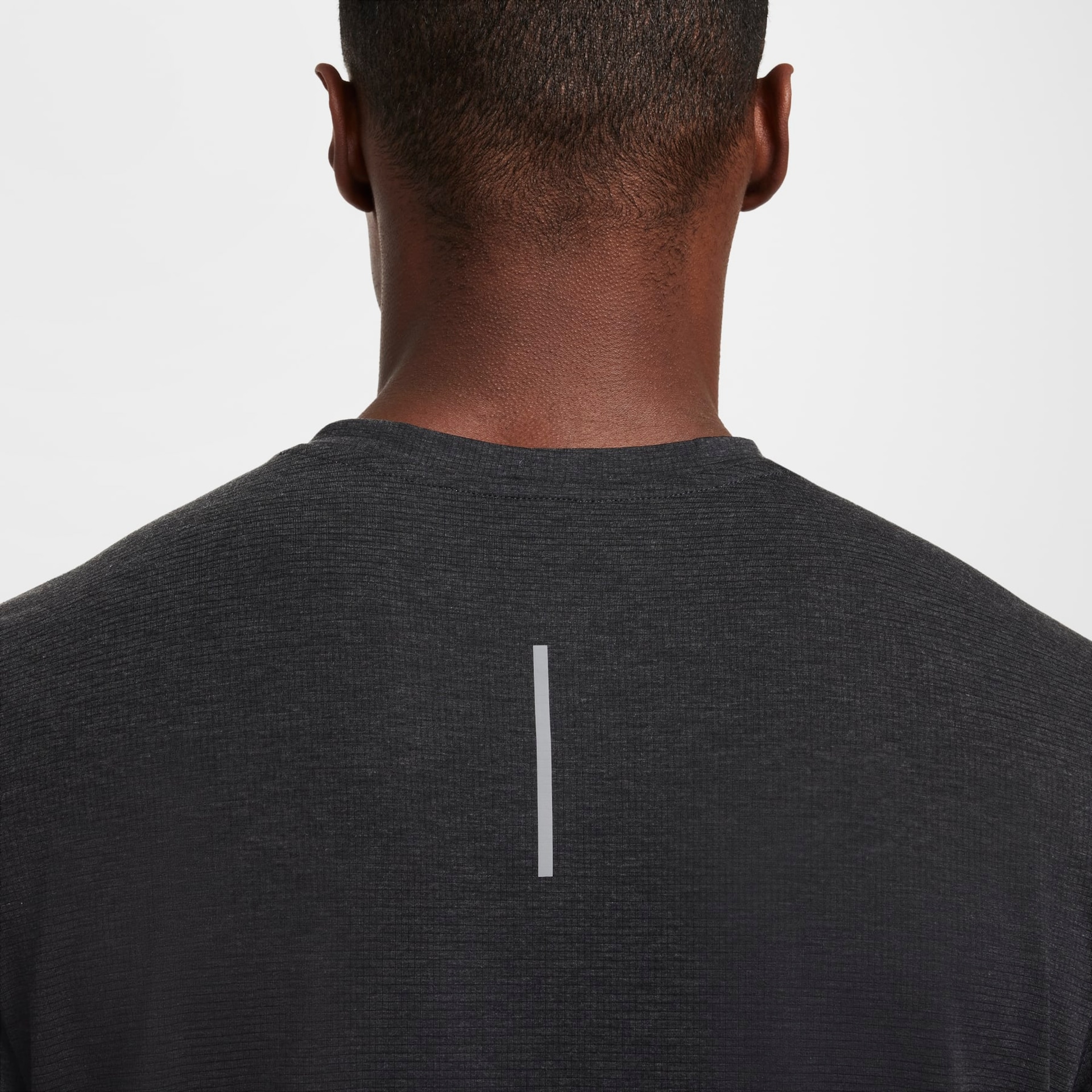 Camiseta Nike Dri-FIT Rise365 Masculina - Foto 6