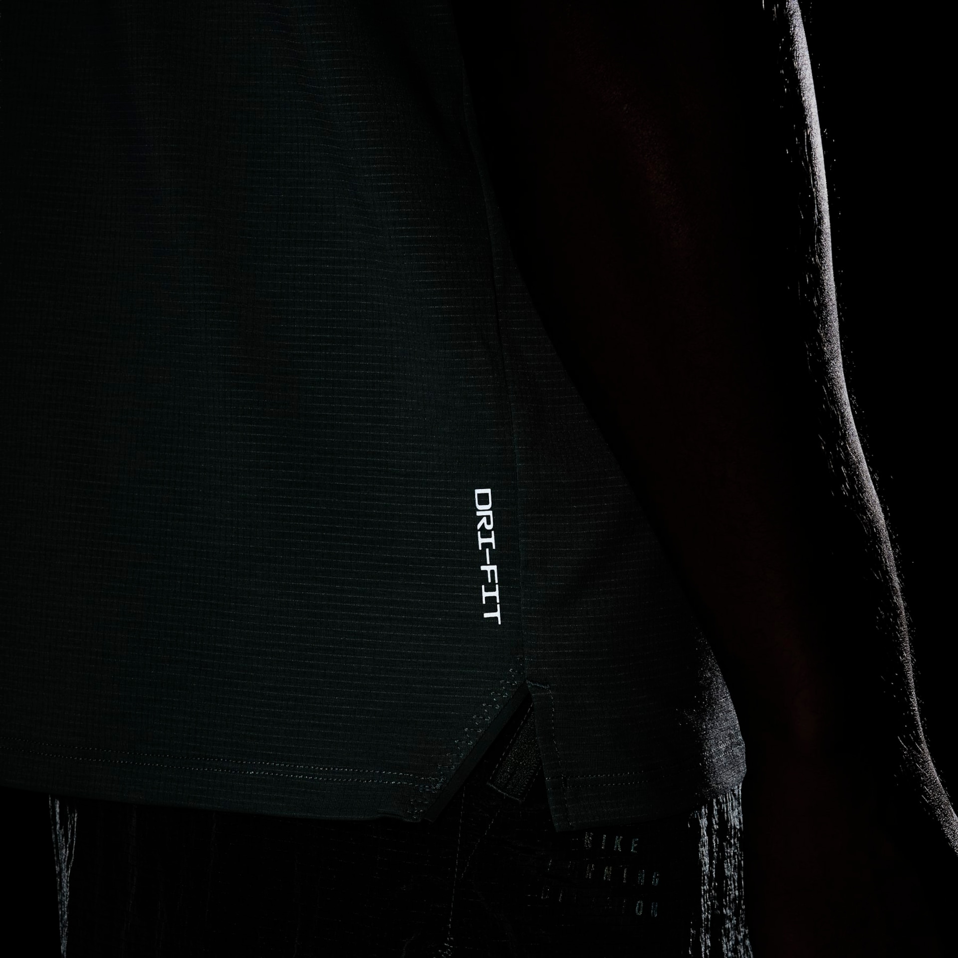 Camiseta Nike Dri-FIT Rise365 Masculina - Foto 10