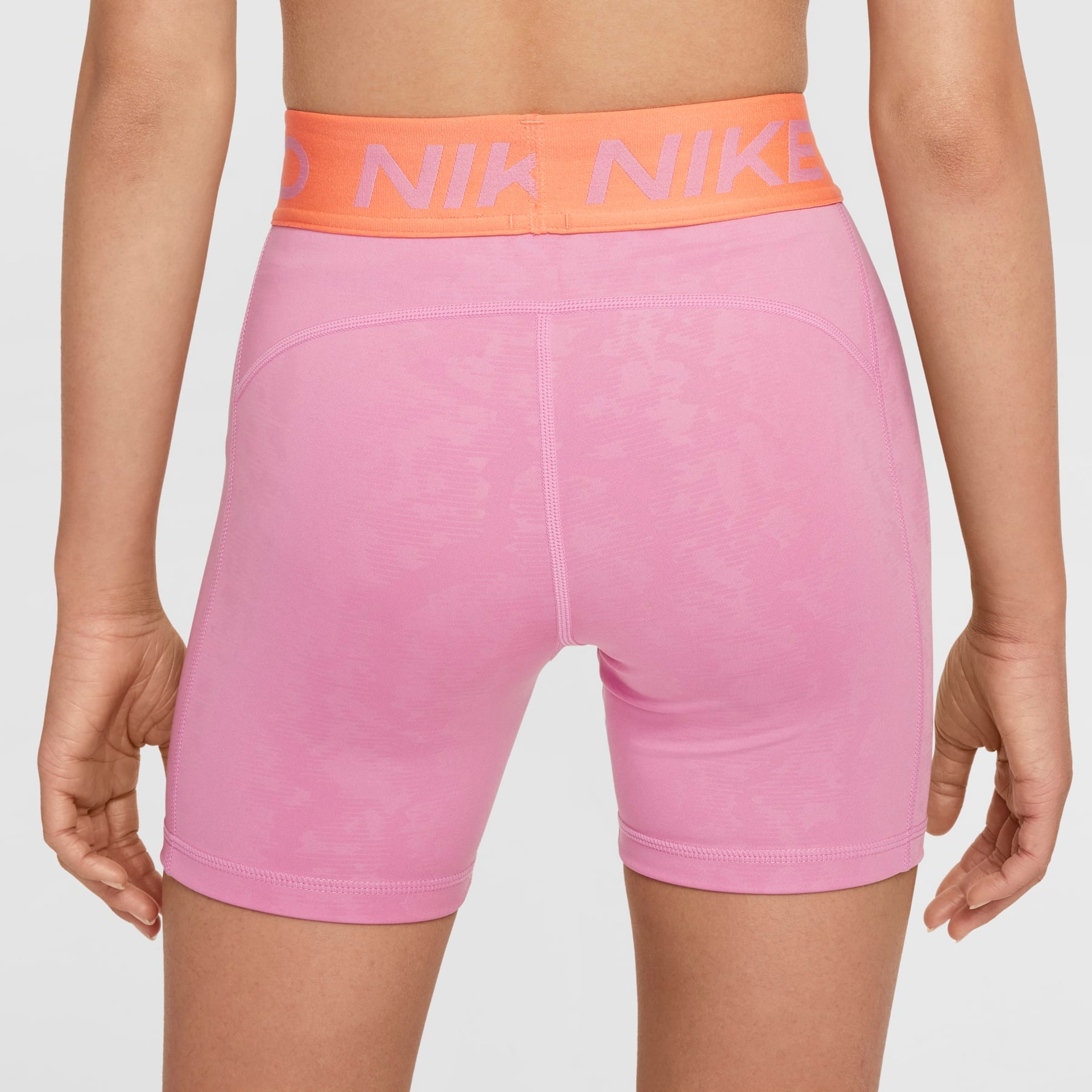 Shorts Nike Dri-FiT AOP 3IN Infantil - Foto 3