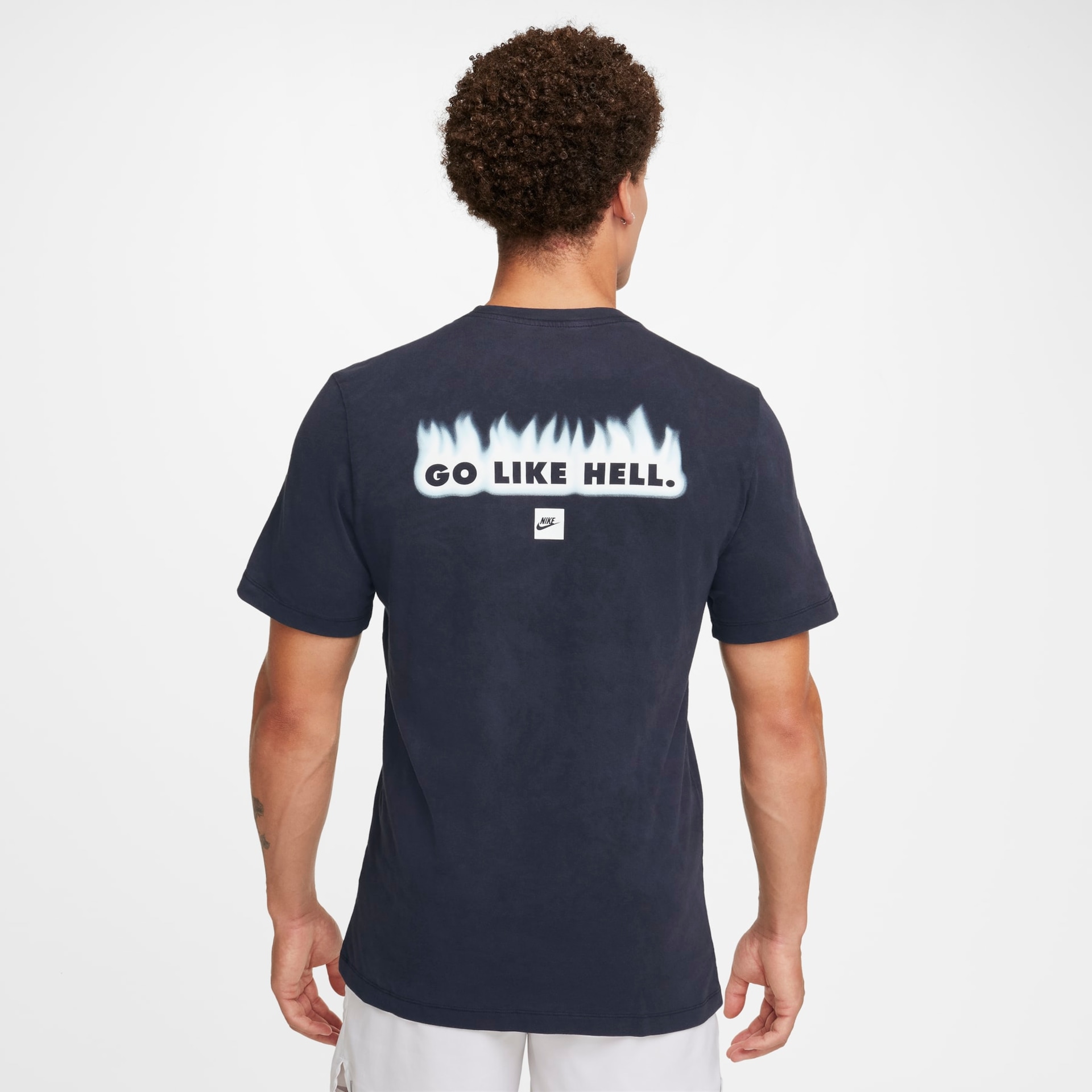 Camiseta Nike Sportswear DNA Masculina - Foto 2