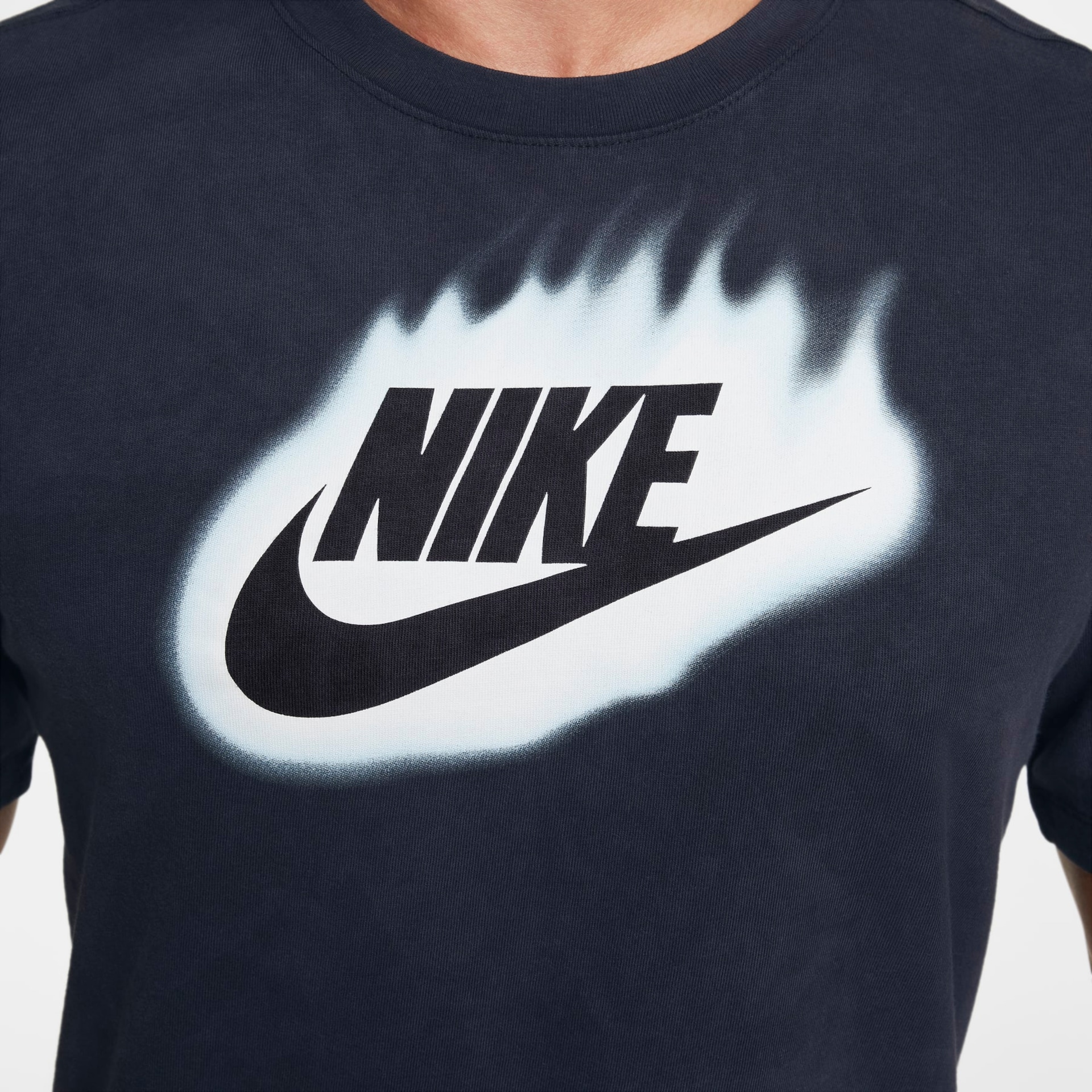 Camiseta Nike Sportswear DNA Masculina - Foto 4