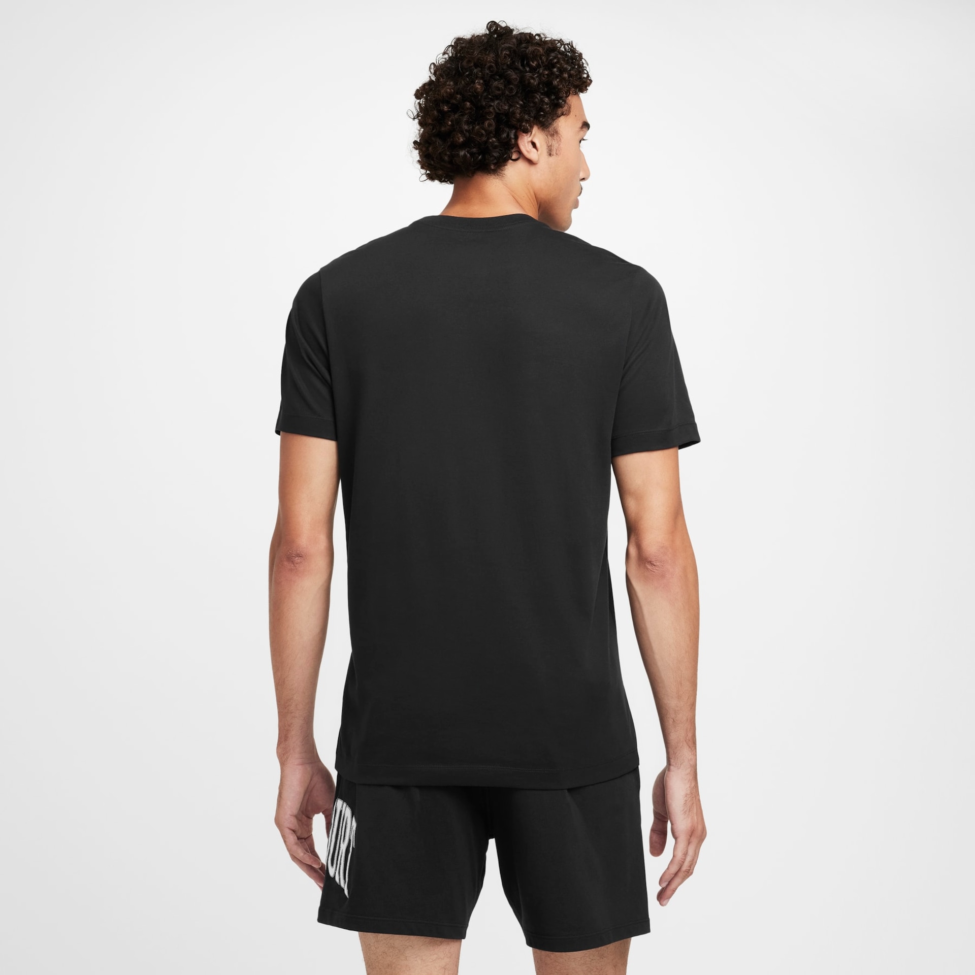 Camiseta NikeCourt Dri-FIT Heritage Masculina - Foto 2