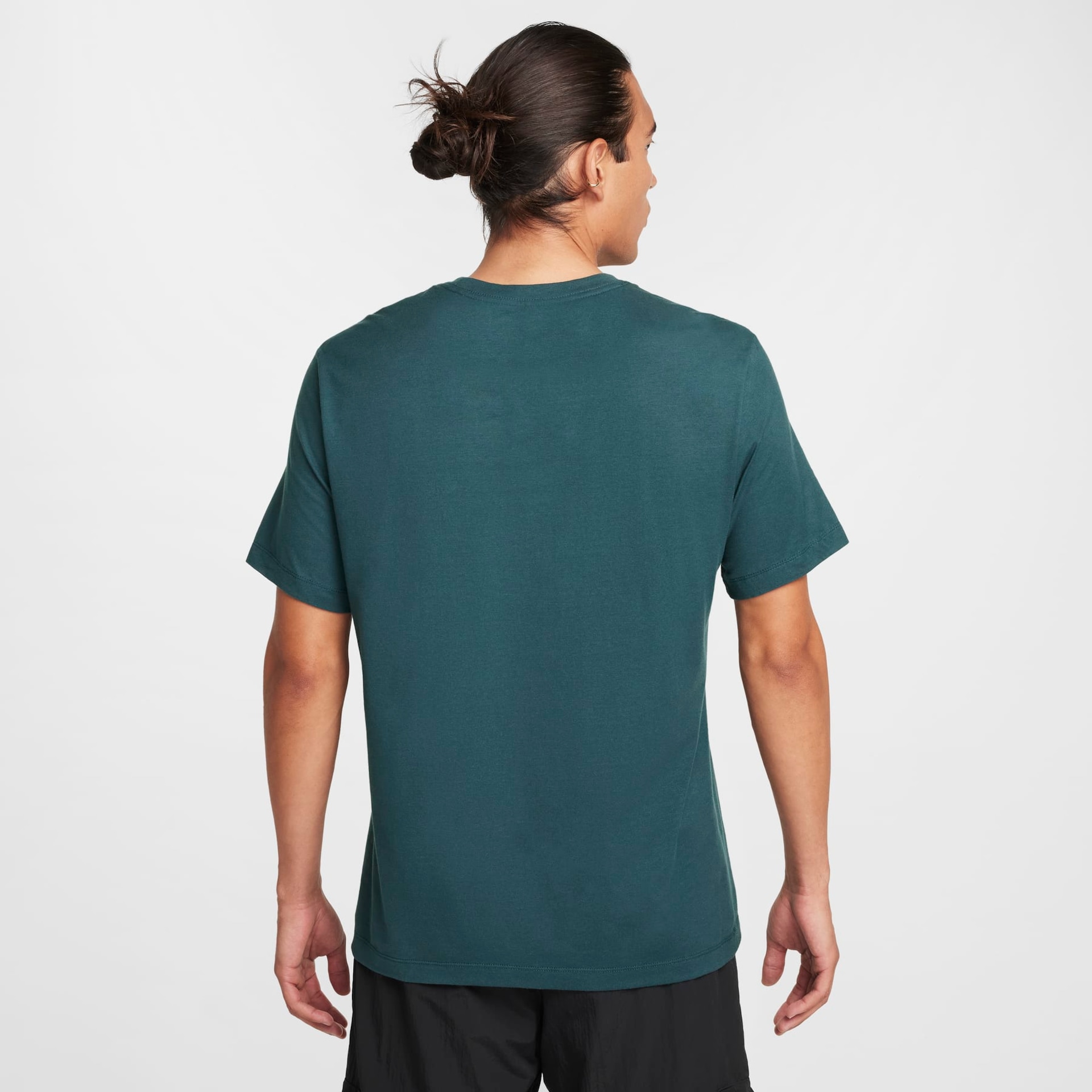 Camiseta Nike Sportswear Masculina - Foto 2