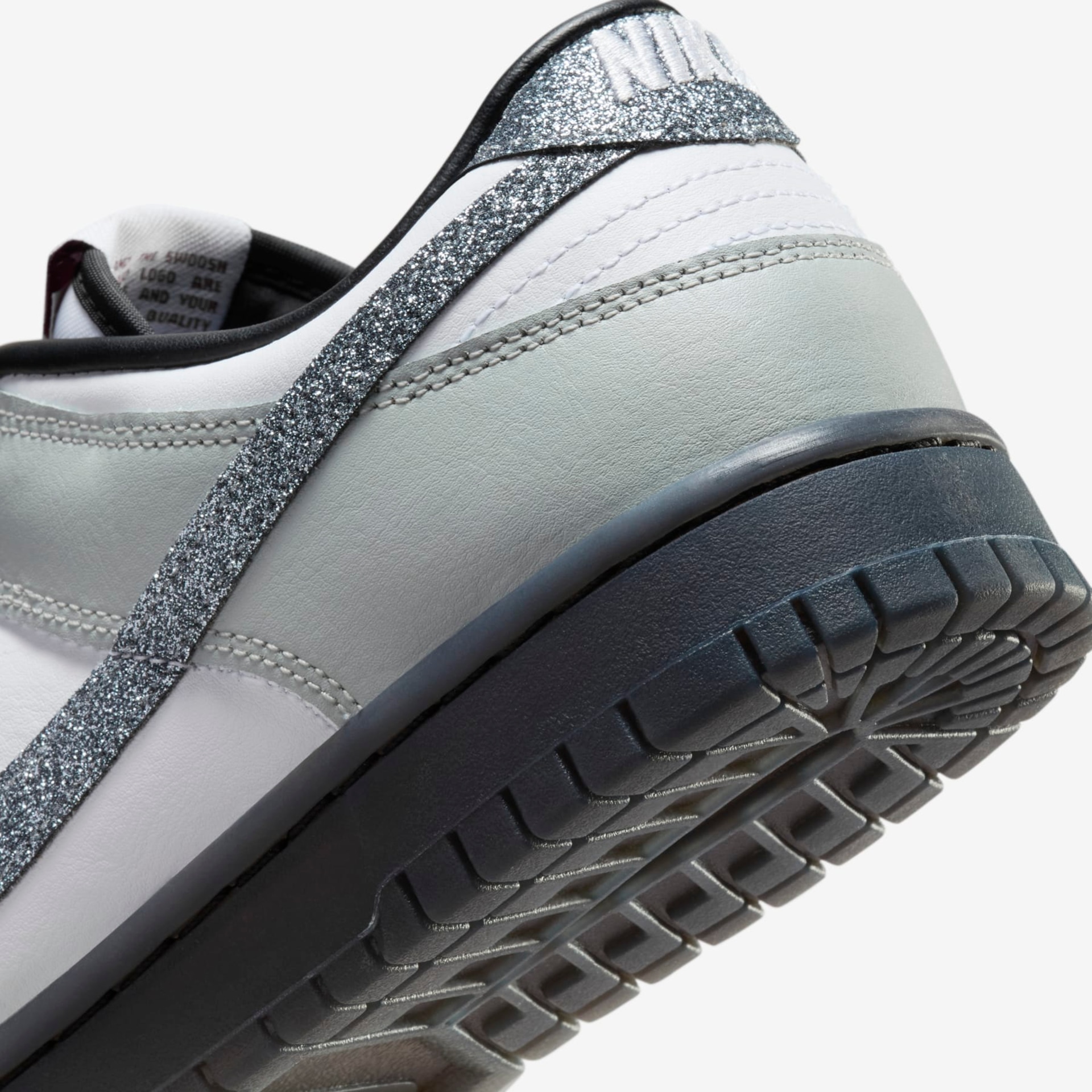 Tênis Nike Dunk Low LX Feminino - Foto 8