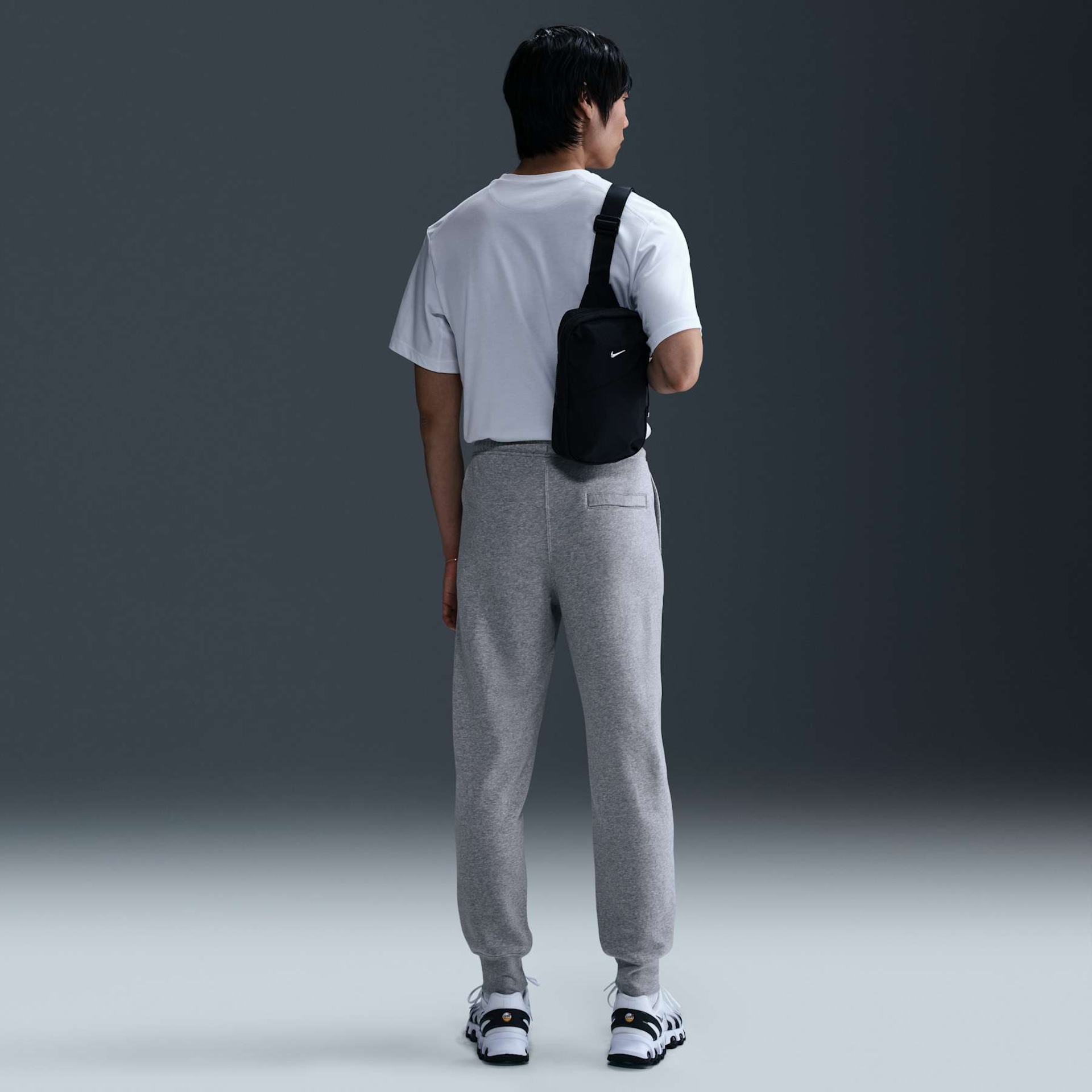 Calça Nike Futura Jogger Masculina - Foto 4