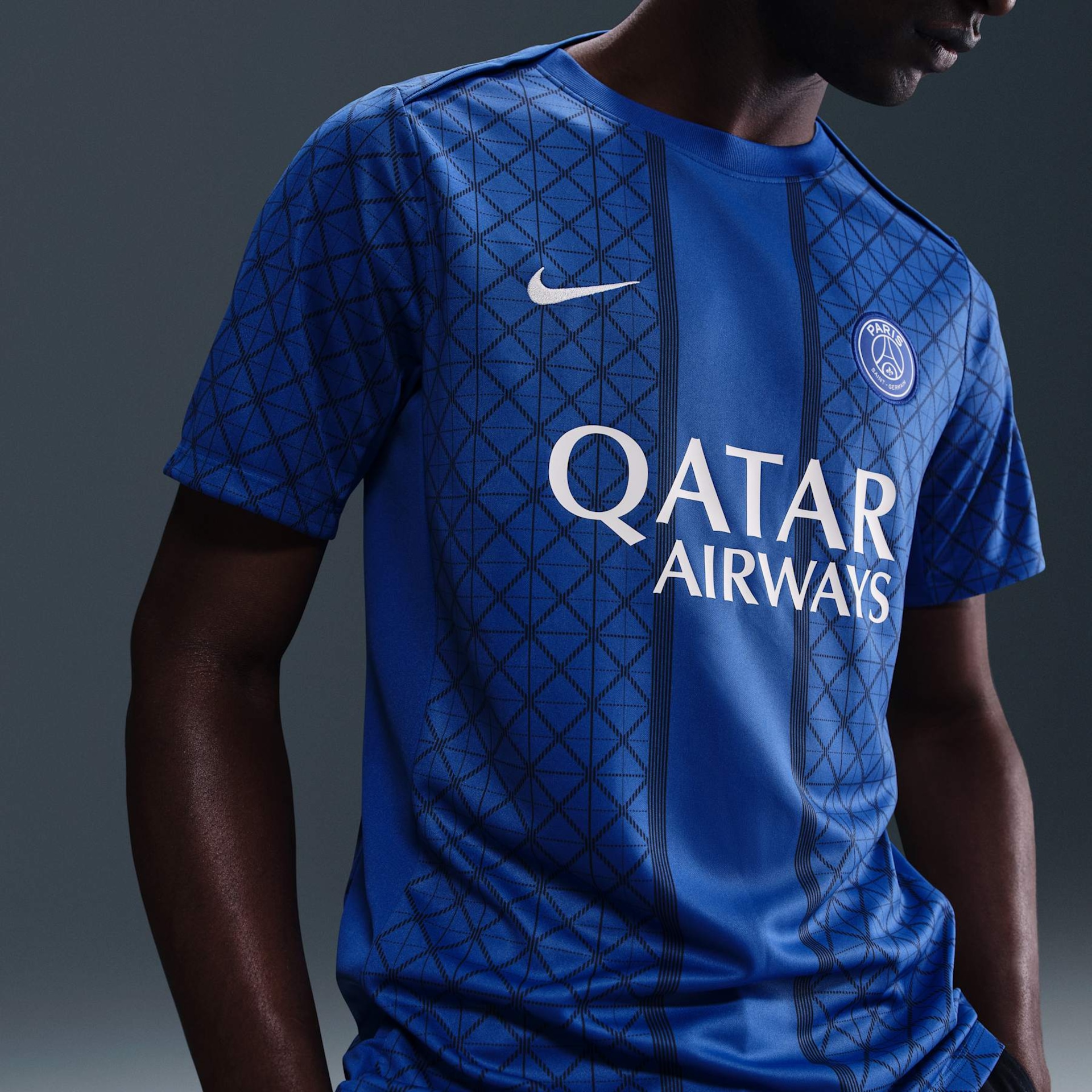 Camiseta Nike Paris Saint-Germain Academy Pro Masculina - Foto 3