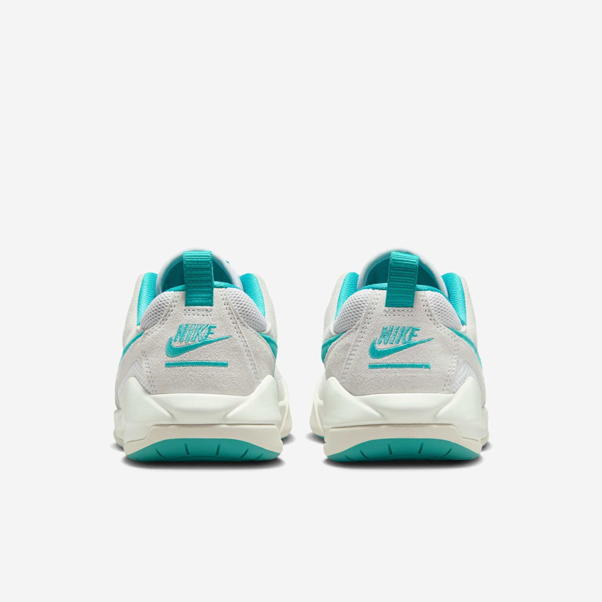 Tênis Jordan CMFT ERA Feminino - Foto 6