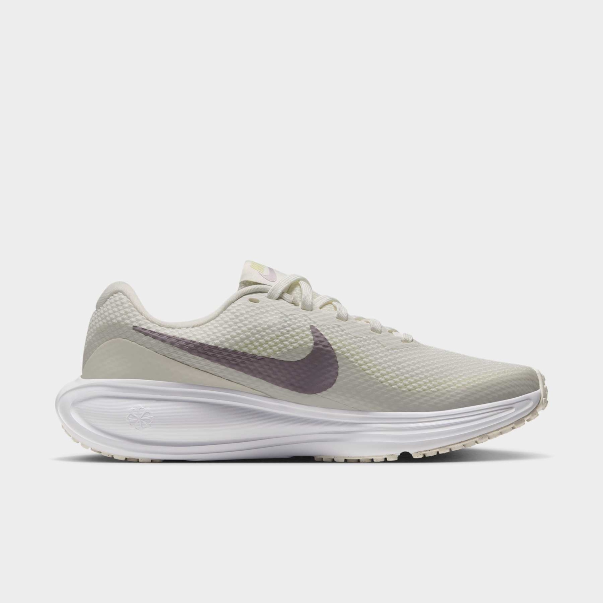Tênis Nike Revolution 8 Feminino - Foto 3
