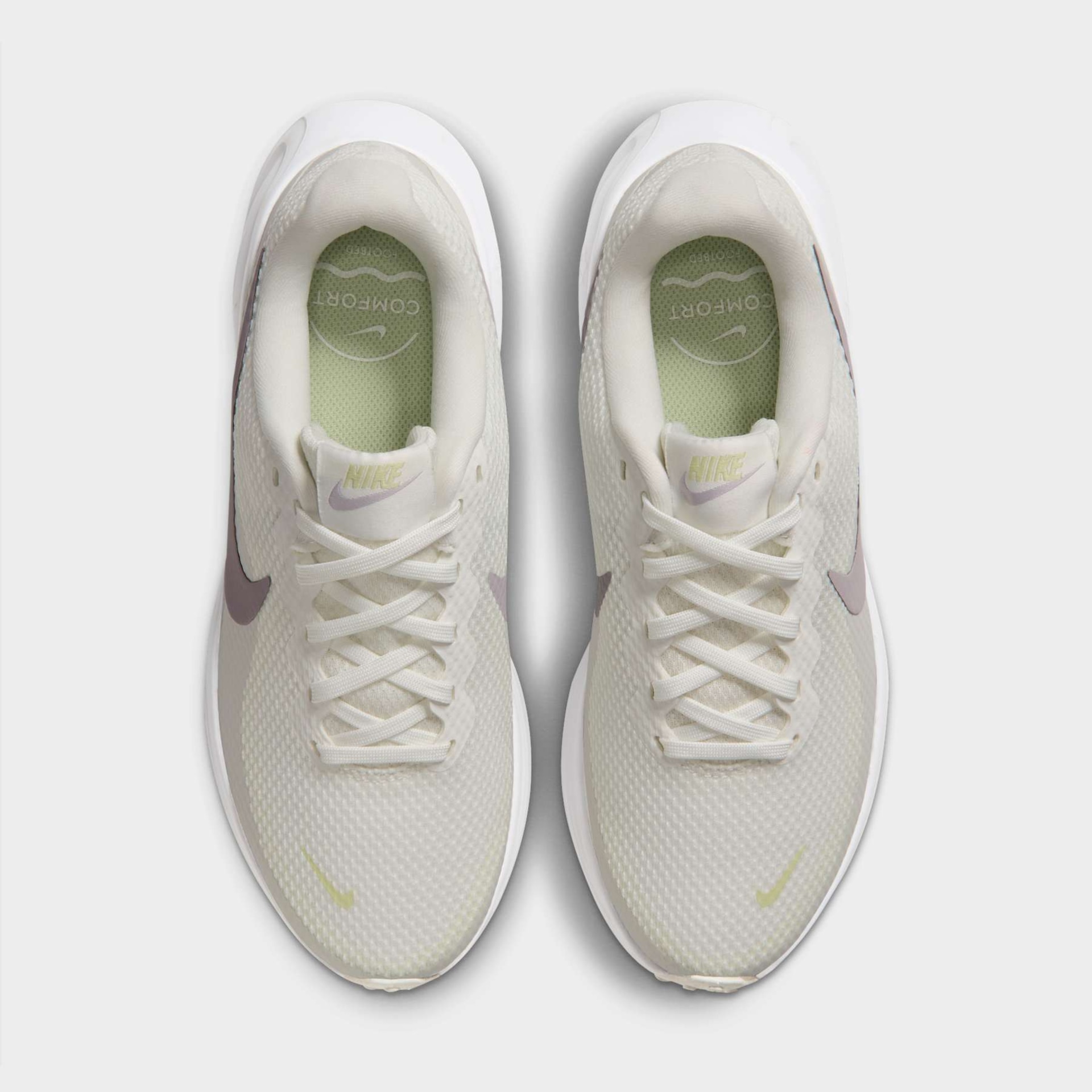 Tênis Nike Revolution 8 Feminino - Foto 4