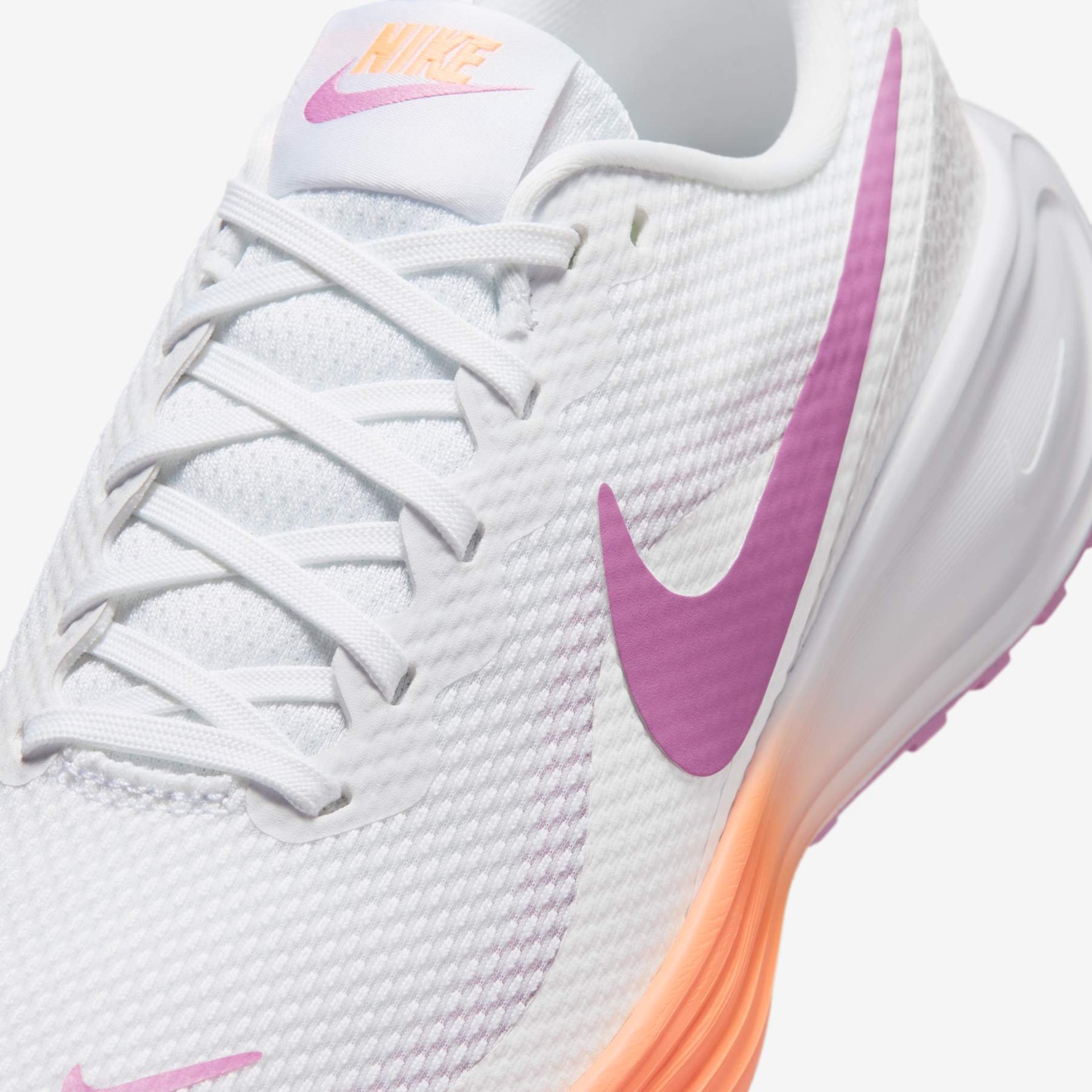 Tênis Nike Revolution 8 Feminino - Foto 7