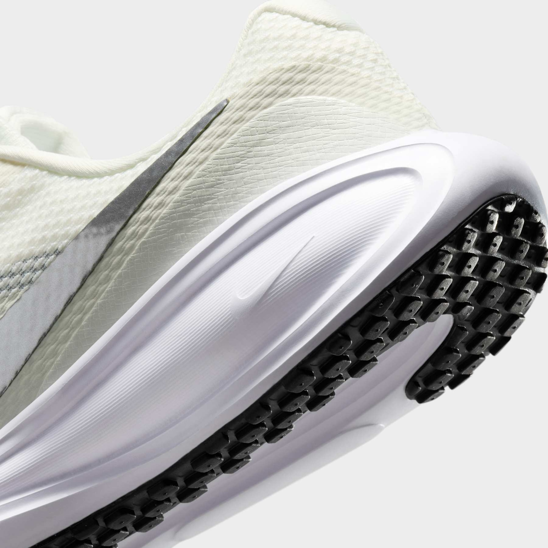 Tênis Nike Revolution 8 Feminino - Foto 8