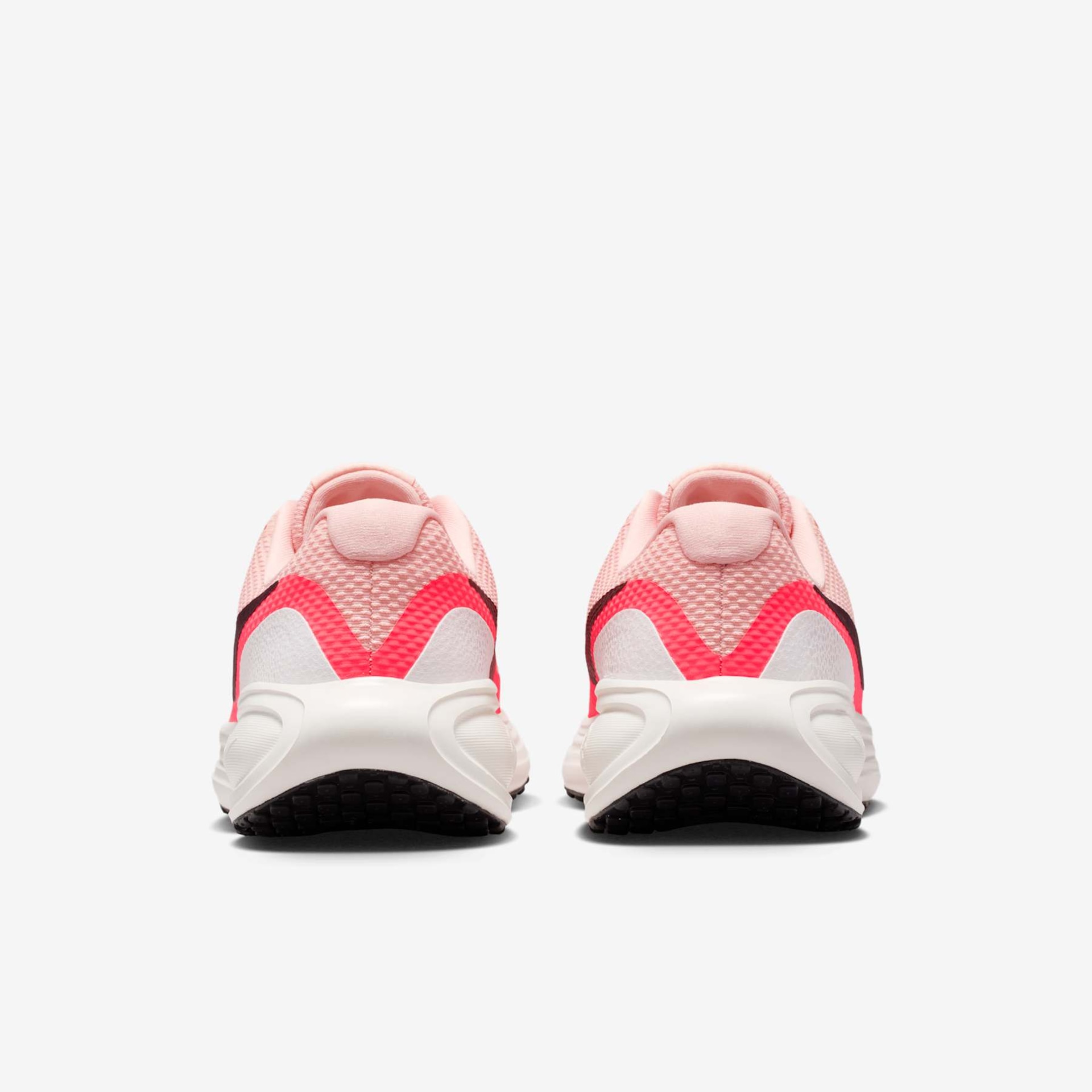 Tênis Nike Revolution 8 Feminino - Foto 6