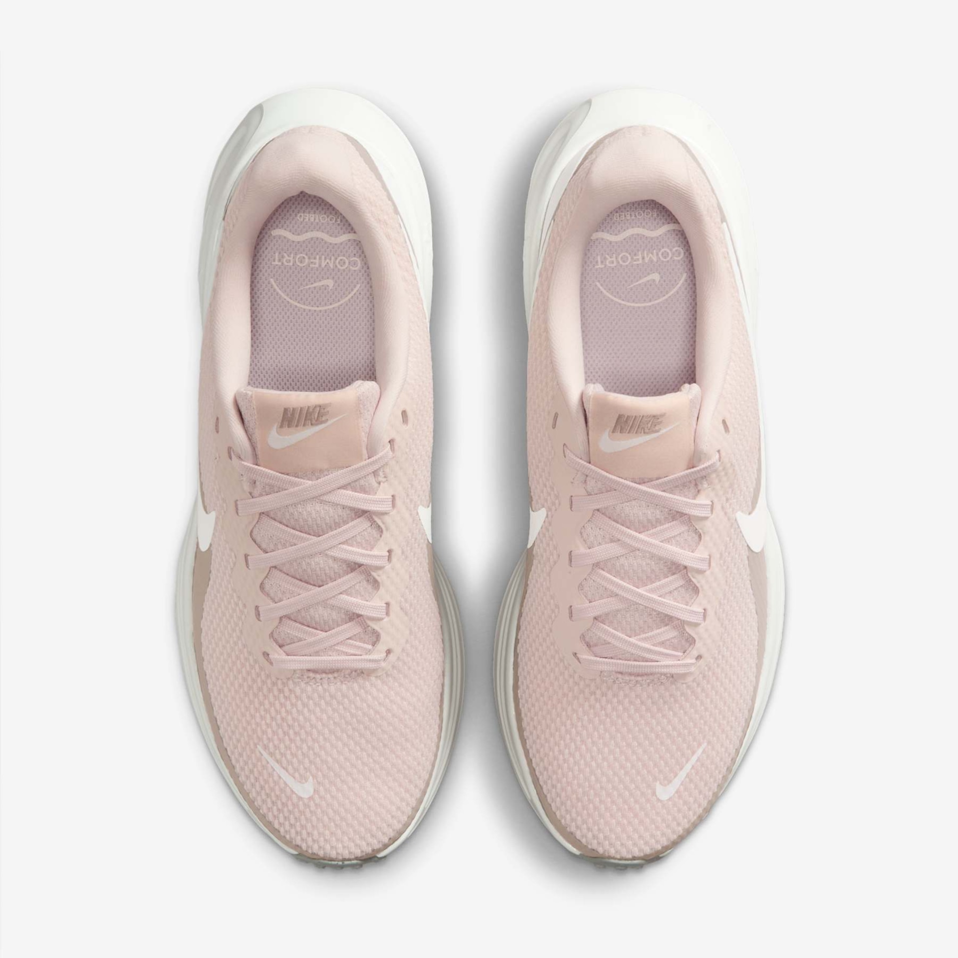 Tênis Nike Revolution 8 Feminino - Foto 4